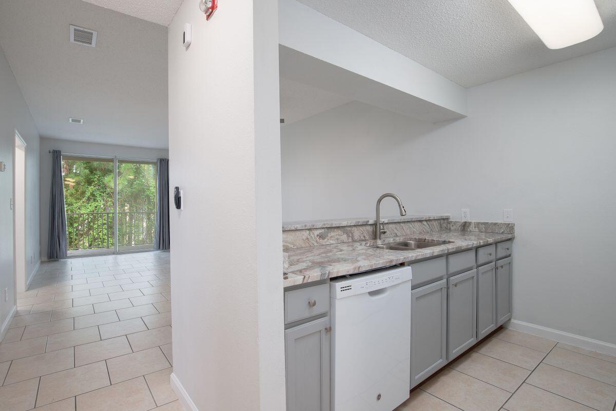 POINTE OF VIEW - Residential