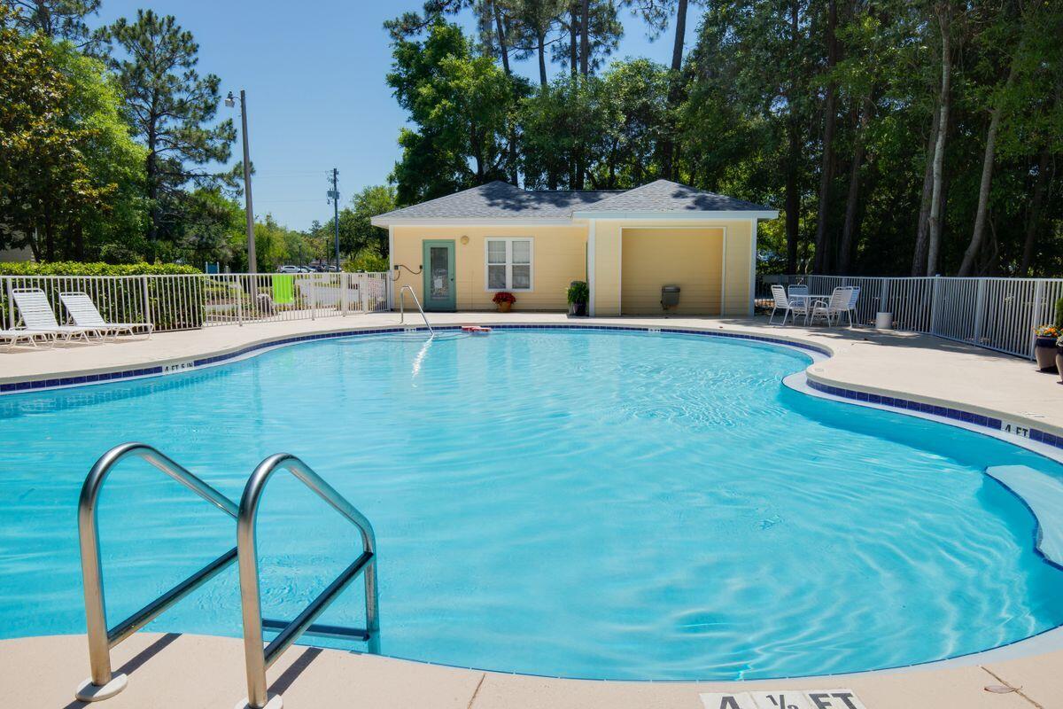 POINTE OF VIEW - Residential