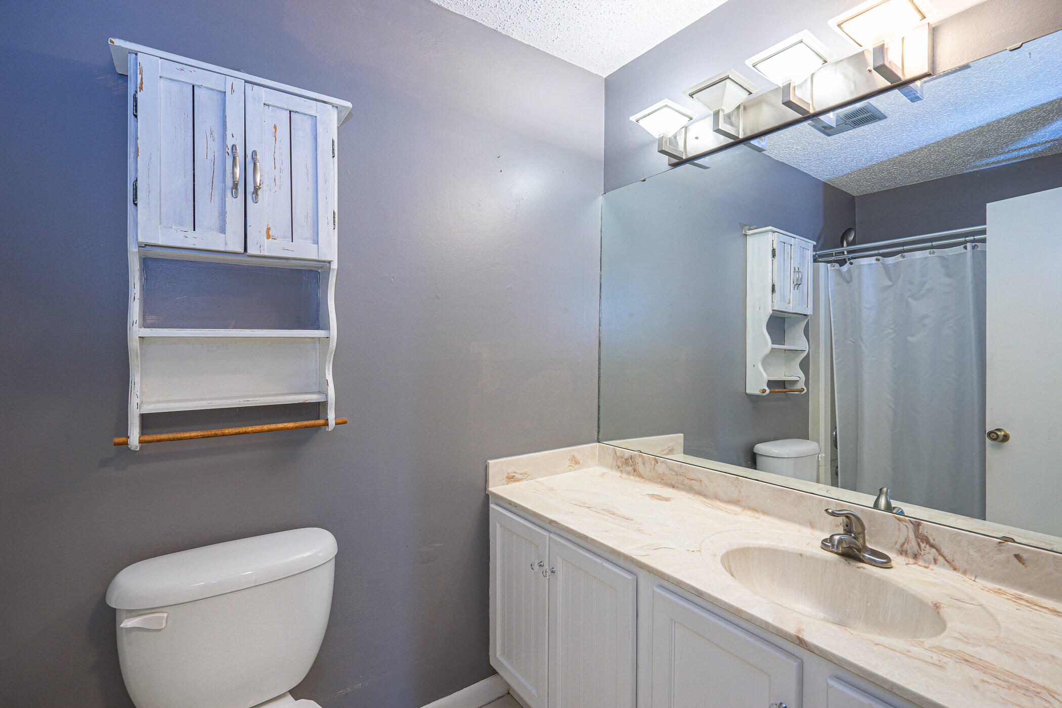 ROYAL OAK VILLAGE - Residential