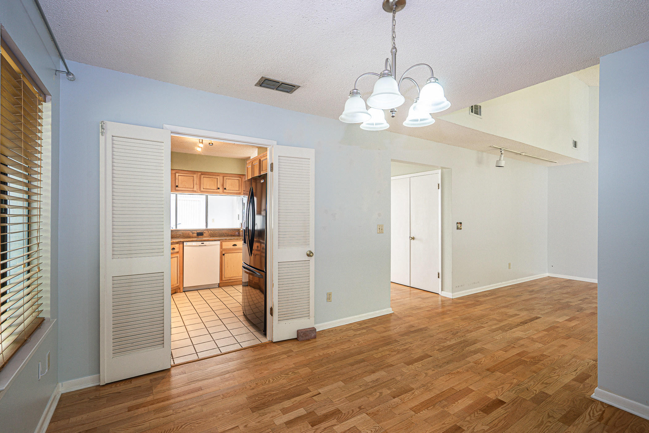 ROYAL OAK VILLAGE - Residential