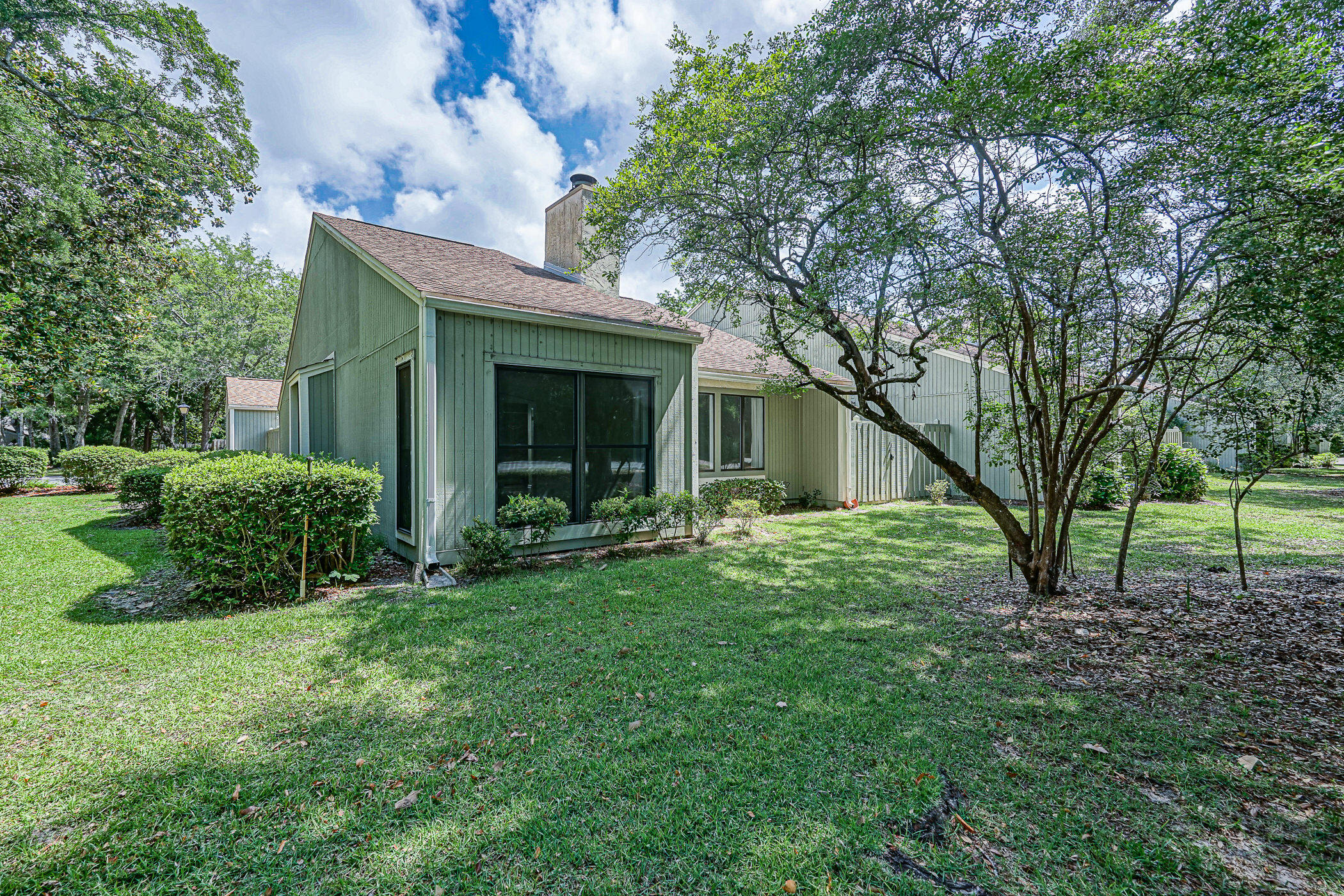 ROYAL OAK VILLAGE - Residential