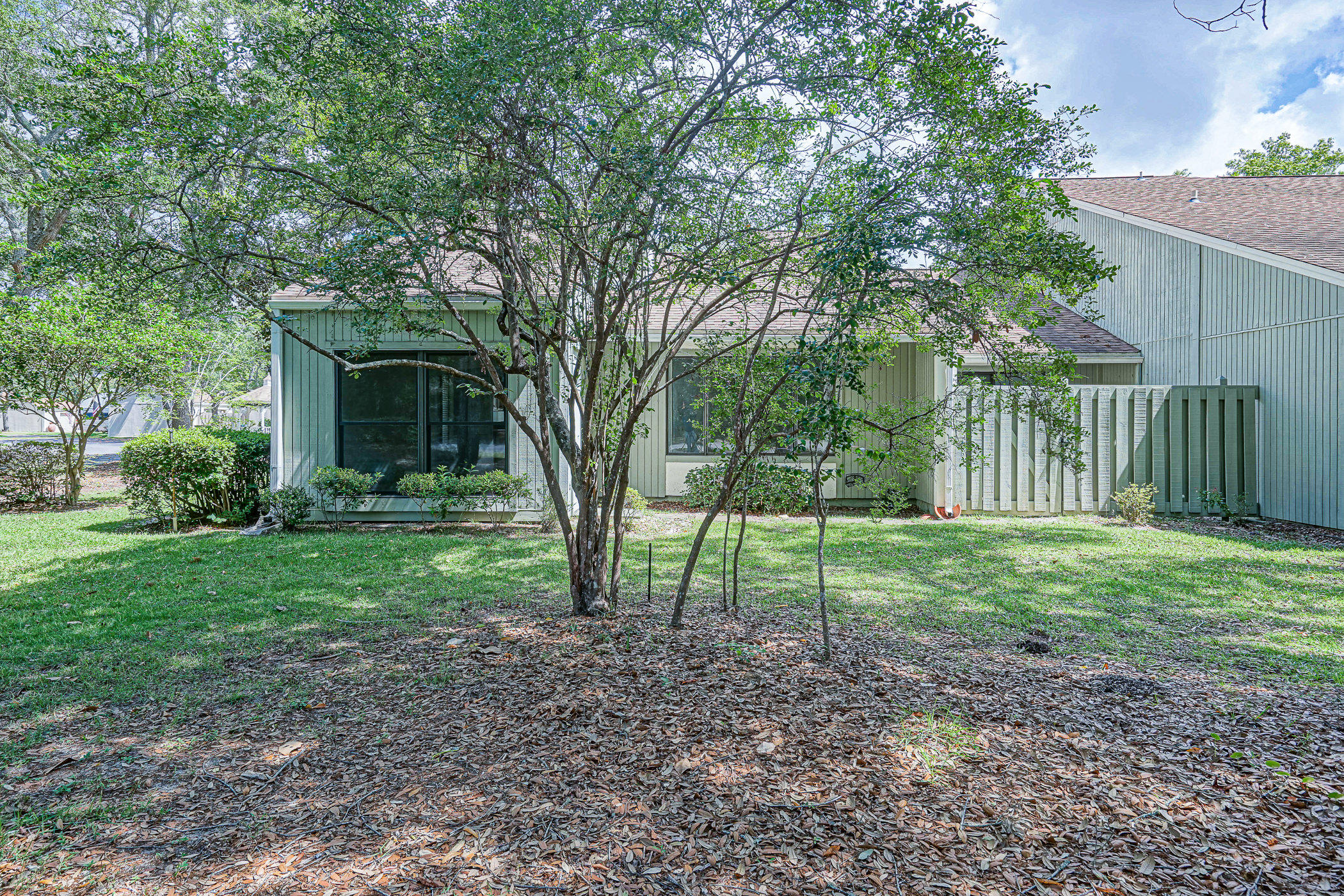 ROYAL OAK VILLAGE - Residential