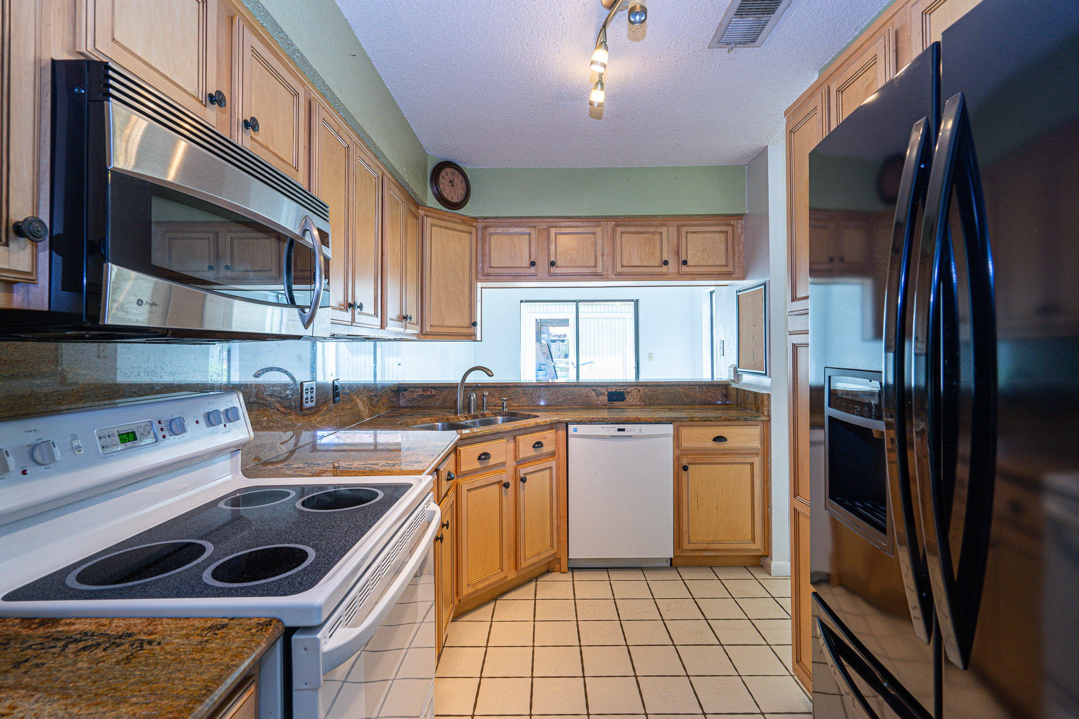 ROYAL OAK VILLAGE - Residential