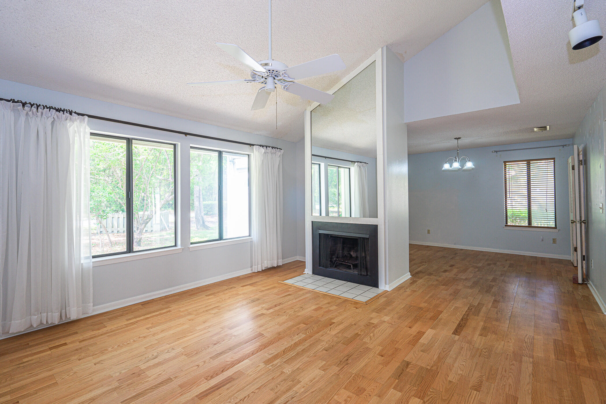 ROYAL OAK VILLAGE - Residential