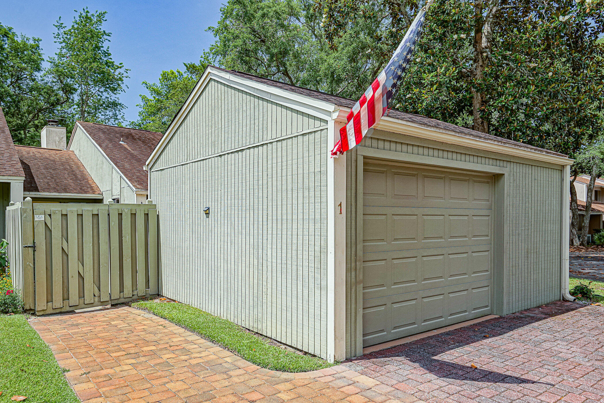 ROYAL OAK VILLAGE - Residential