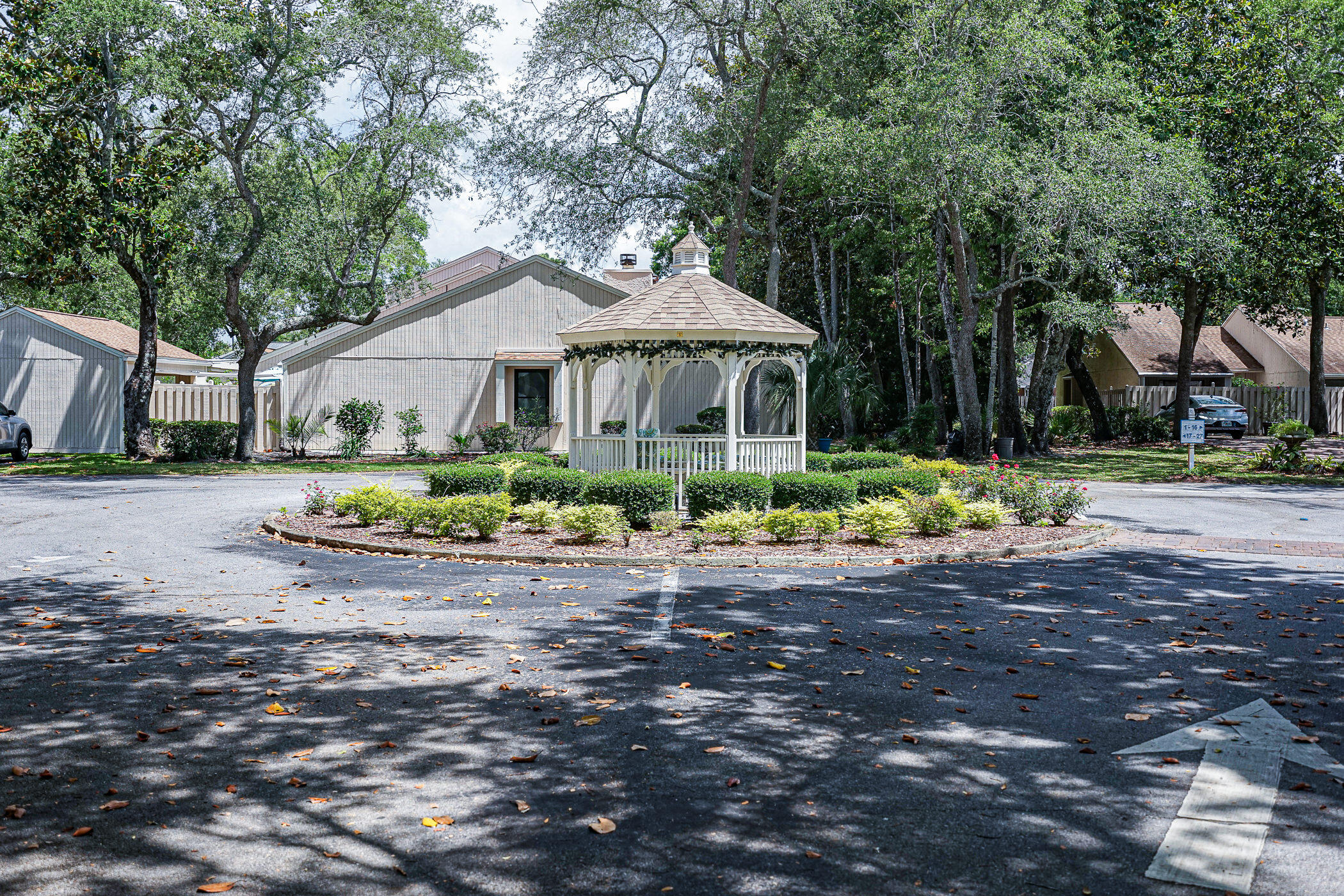 ROYAL OAK VILLAGE - Residential