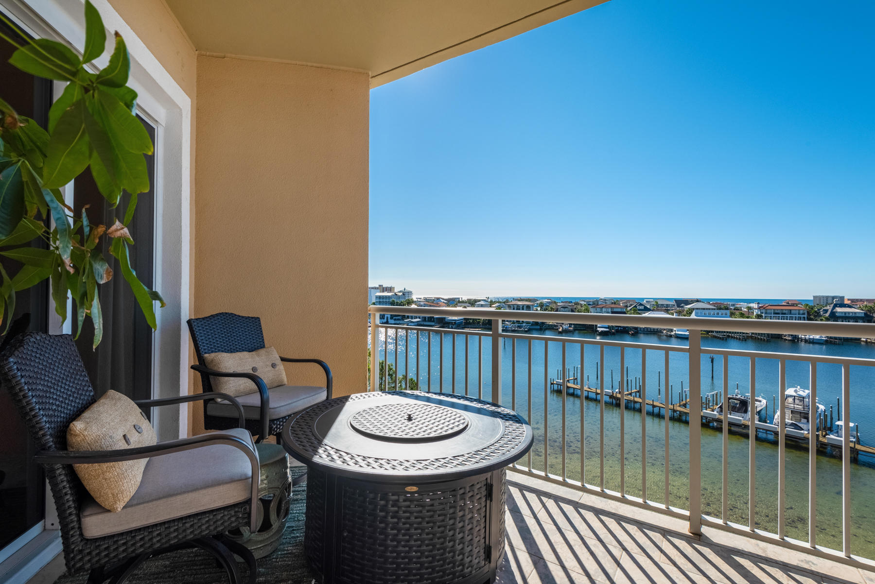 GRAND HARBOR - Residential