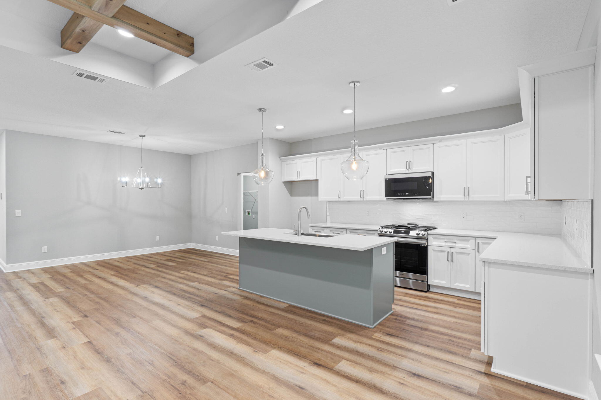 Madelyn Woods - Residential