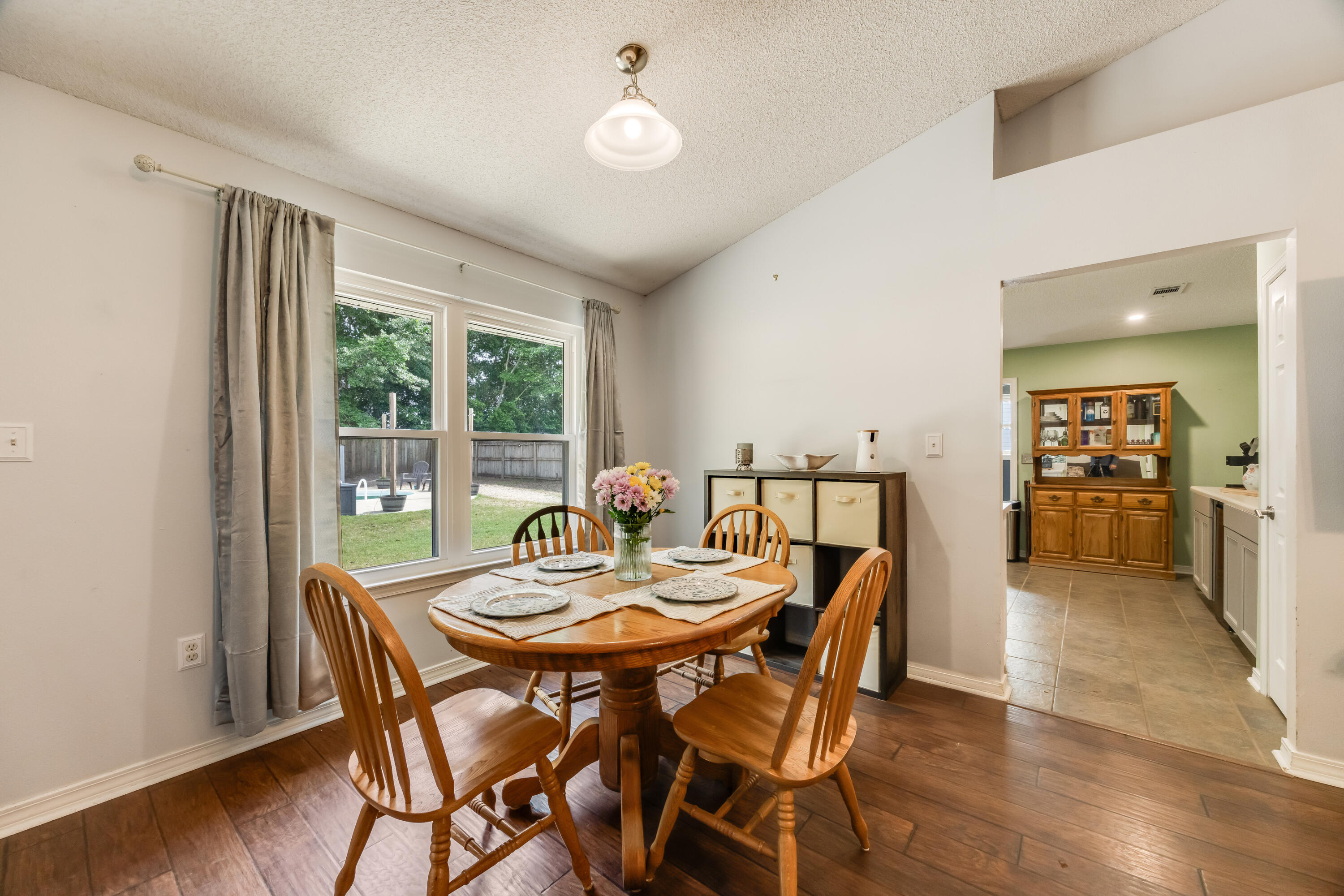 CHEROKEE BEND S/D PH 2 - Residential
