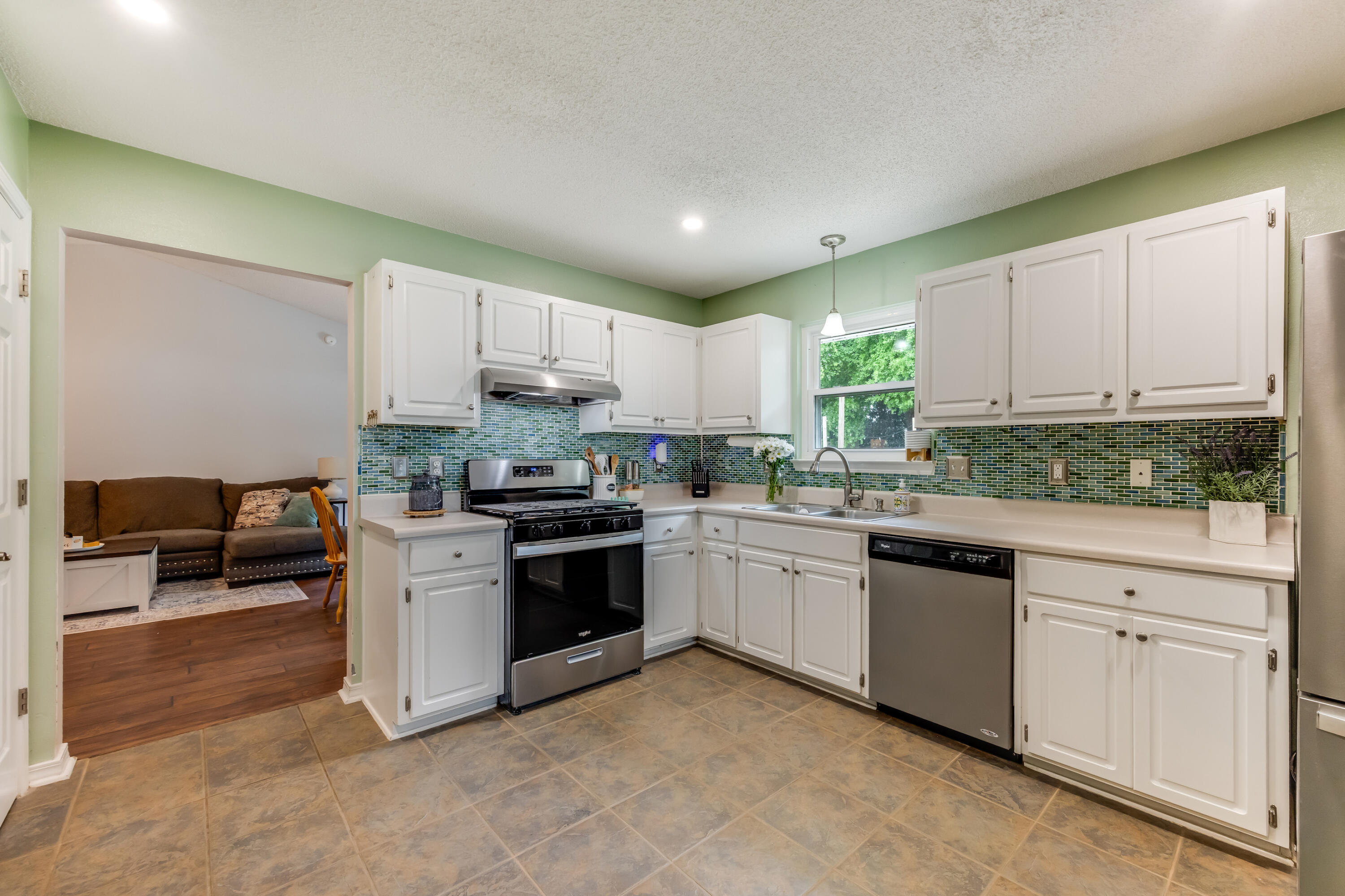 CHEROKEE BEND S/D PH 2 - Residential