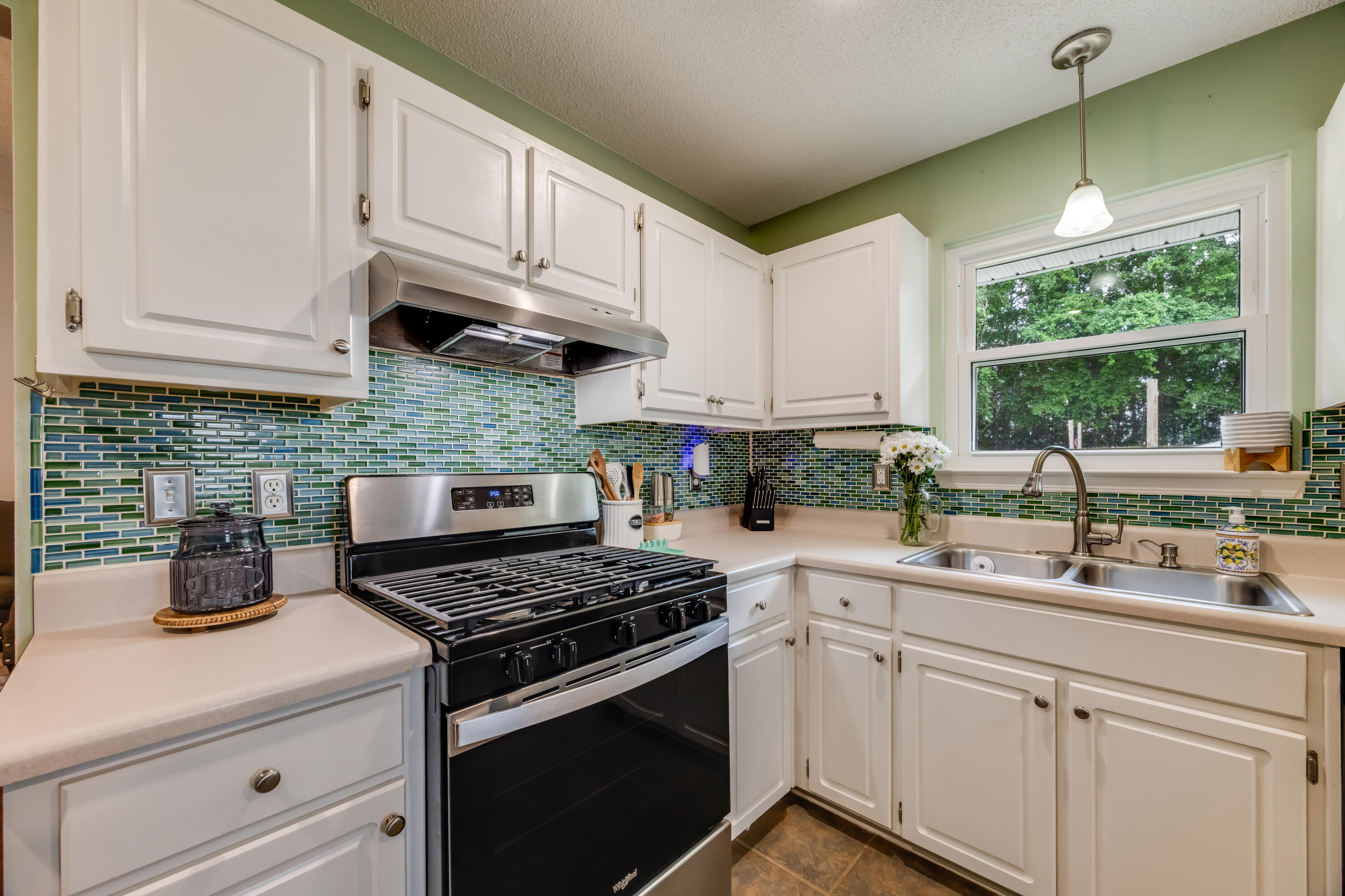 CHEROKEE BEND S/D PH 2 - Residential