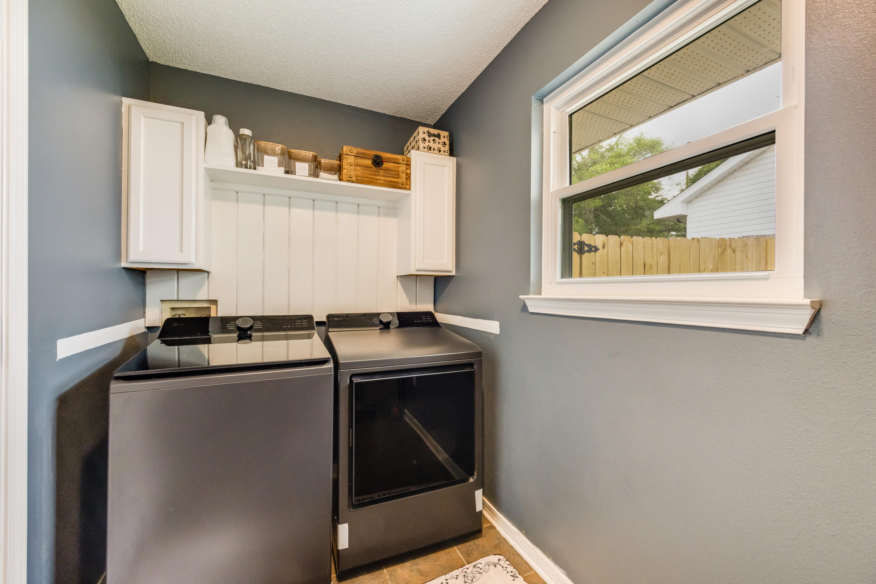 CHEROKEE BEND S/D PH 2 - Residential