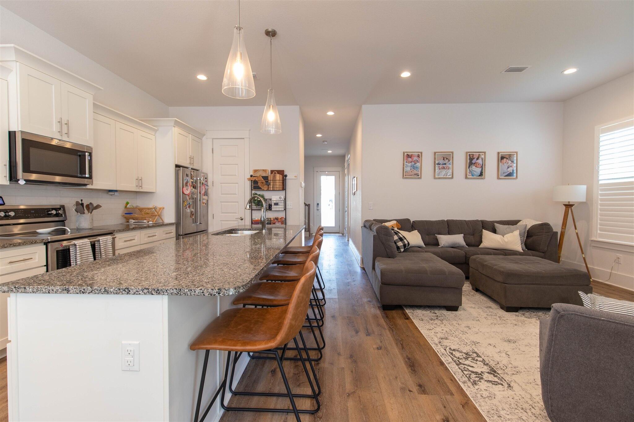 FRANGISTA BEACH - Residential Lease