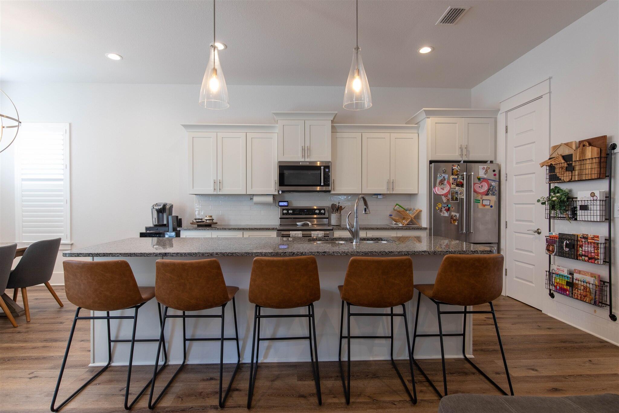 FRANGISTA BEACH - Residential Lease