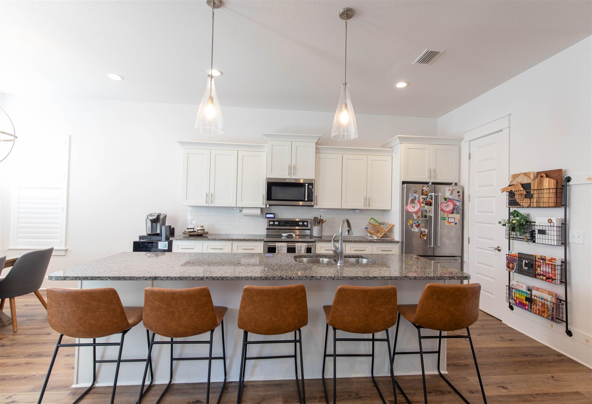 FRANGISTA BEACH - Residential Lease