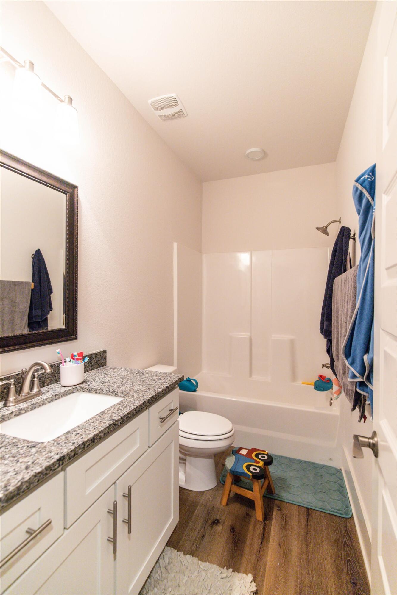 FRANGISTA BEACH - Residential Lease