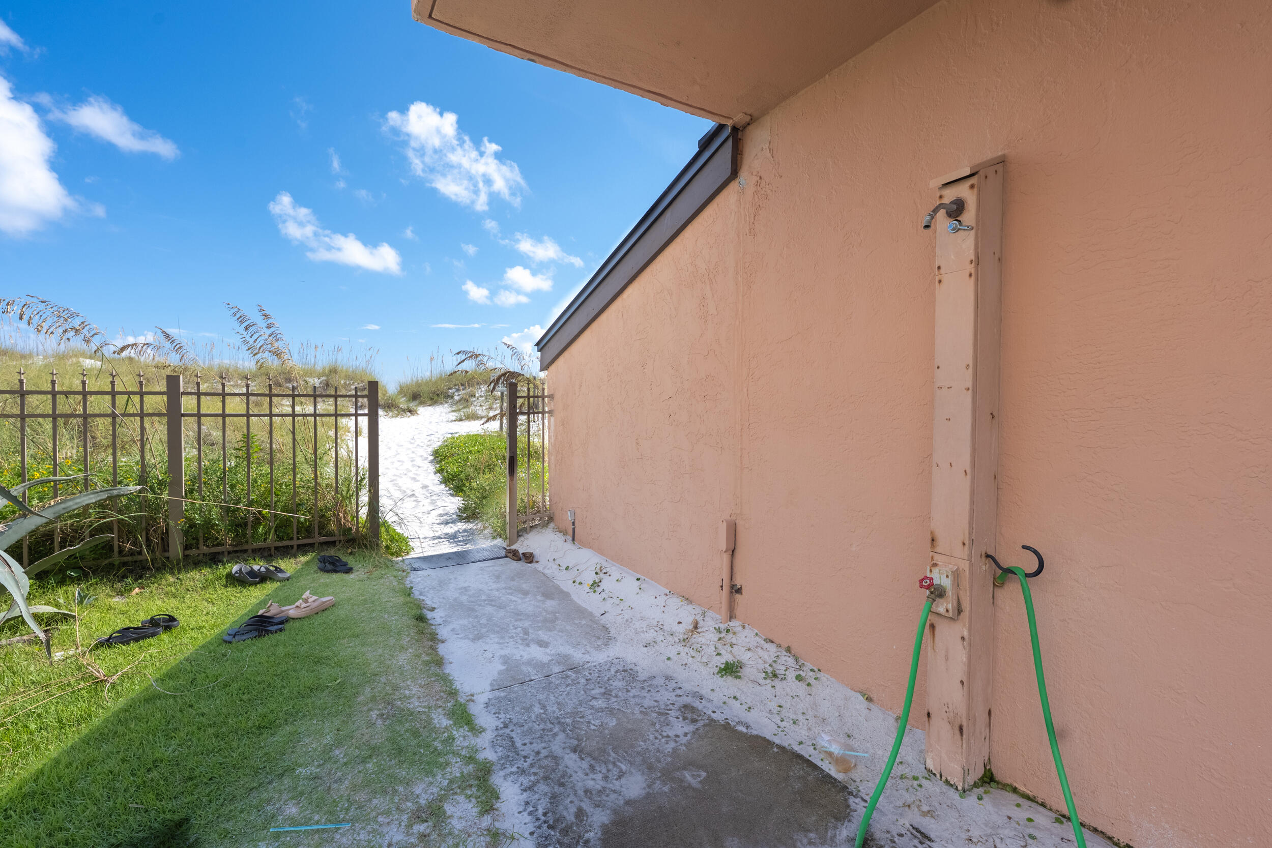 GULF WINDS CONDOS - Residential
