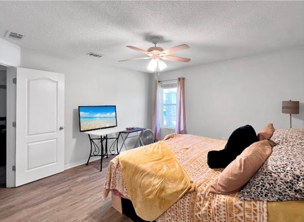 CREETWOOD VILLAGE - Residential