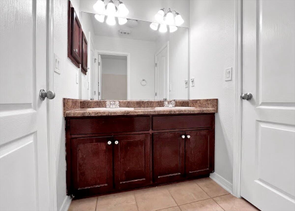 CREETWOOD VILLAGE - Residential