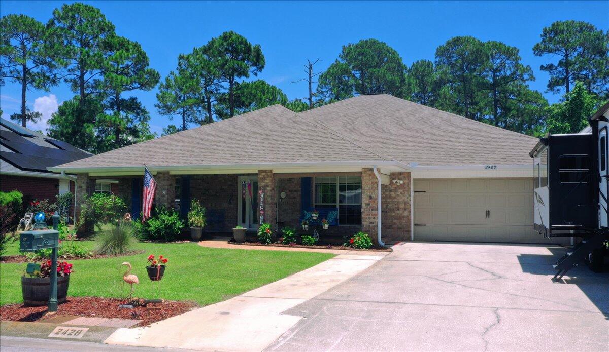 CREETWOOD VILLAGE - Residential