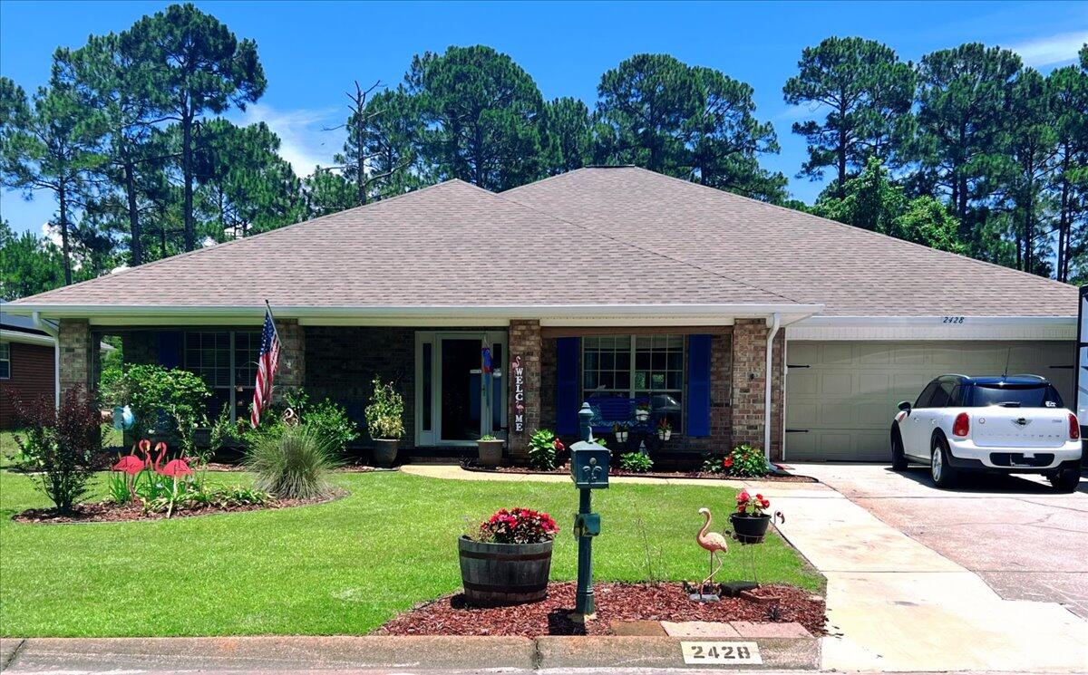 CREETWOOD VILLAGE - Residential