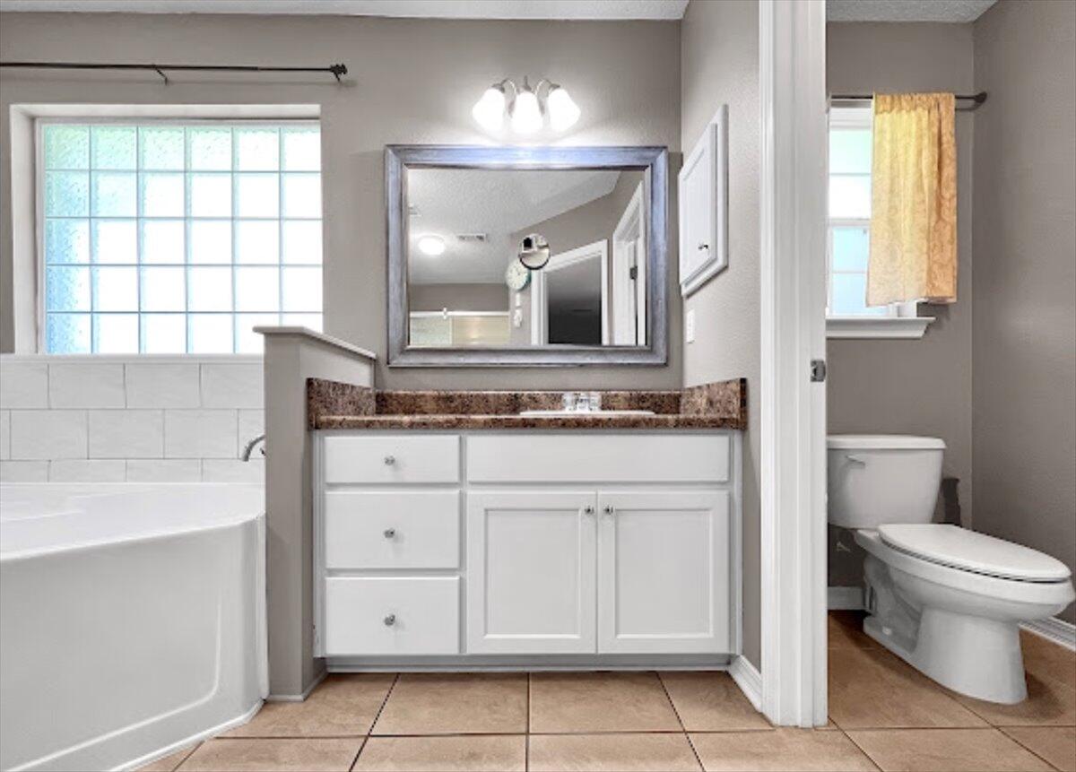 CREETWOOD VILLAGE - Residential