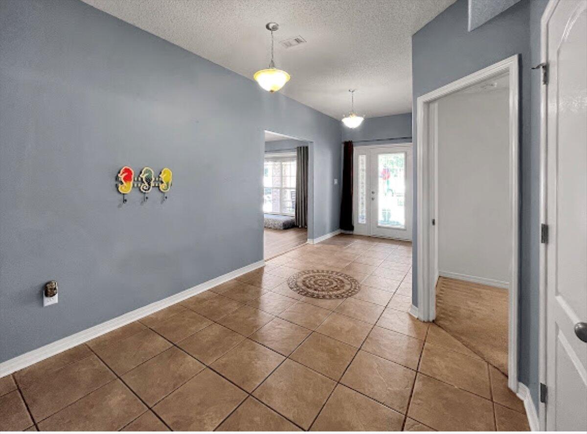 CREETWOOD VILLAGE - Residential