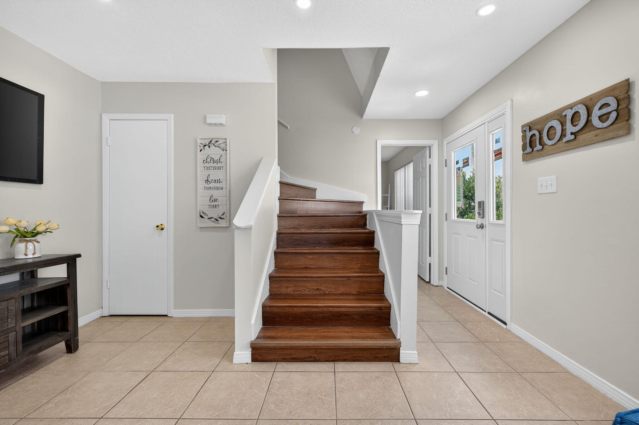SCRANTON ESTATES - Residential