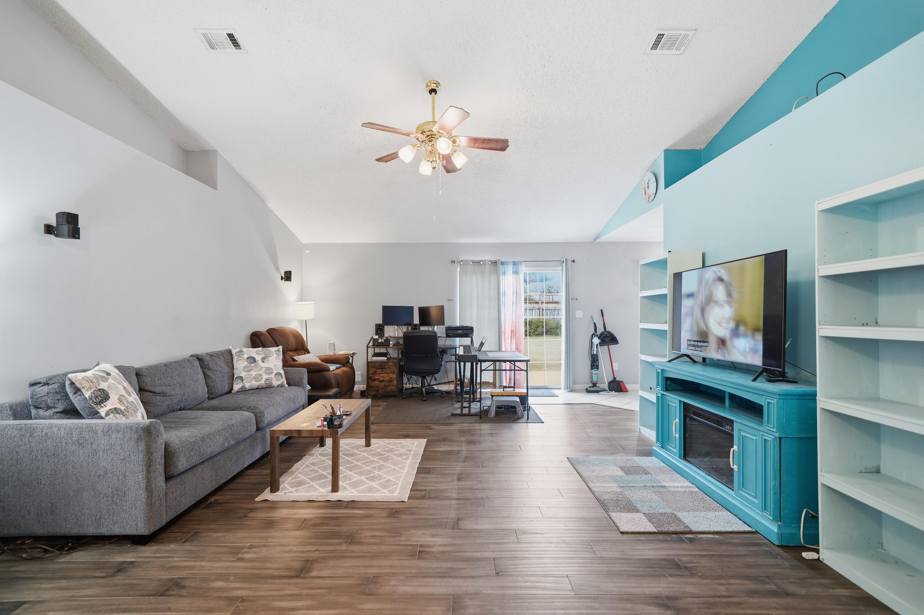 COUNTRYVIEW ESTATES 4TH ADDN - Residential