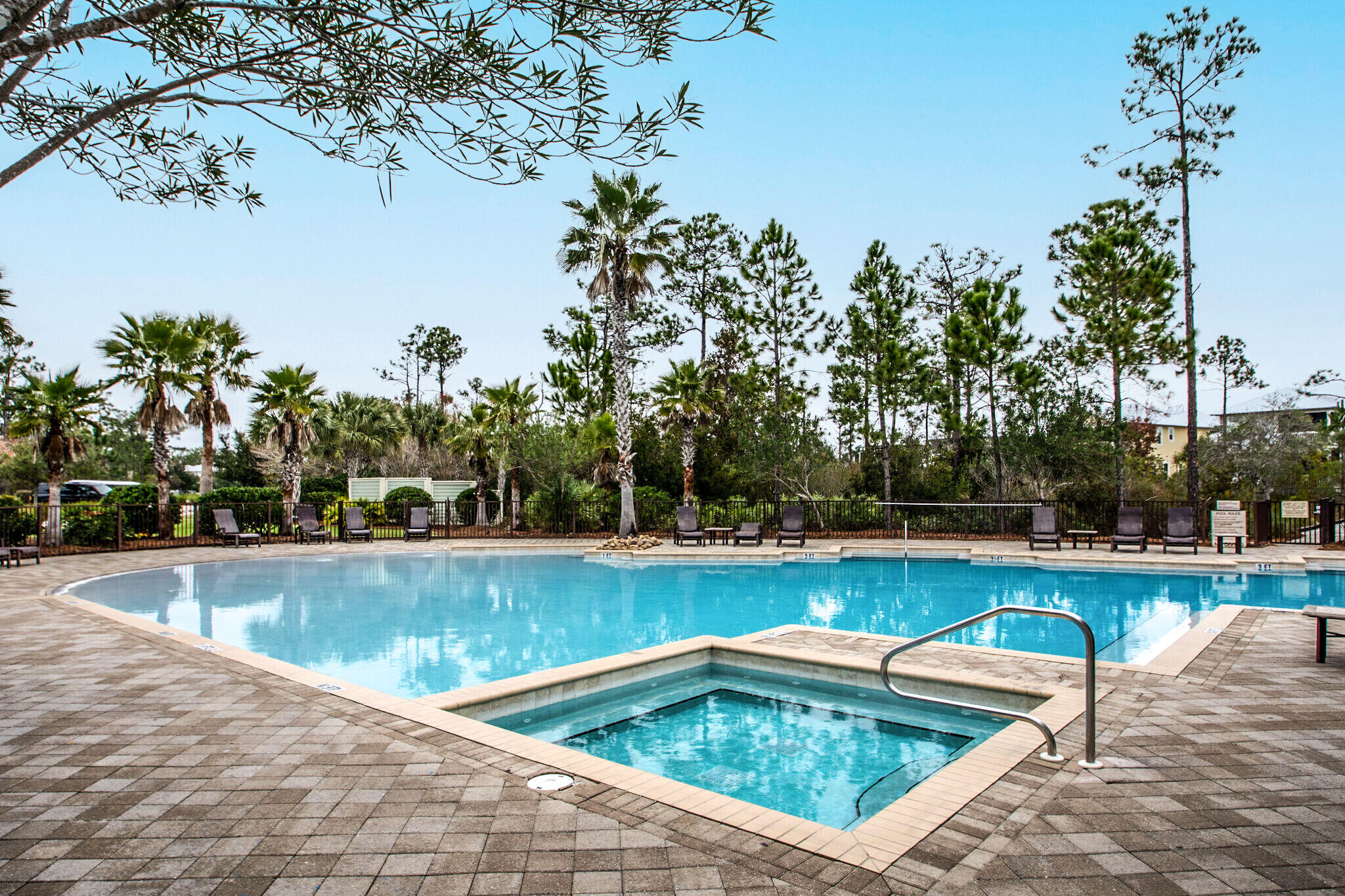 NATUREWALK AT SEAGROVE - Residential