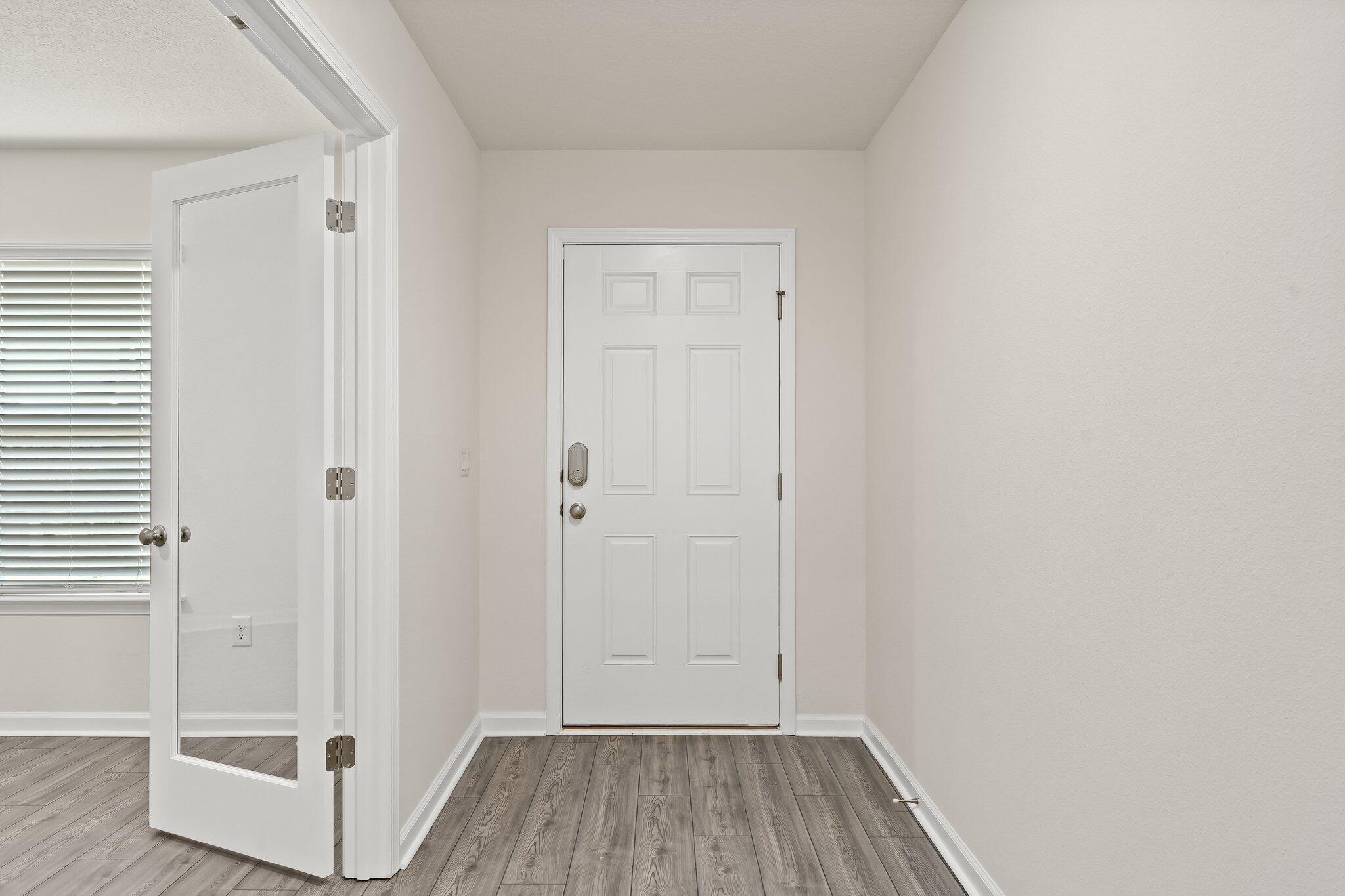 RIVERWALK PH I - Residential Lease