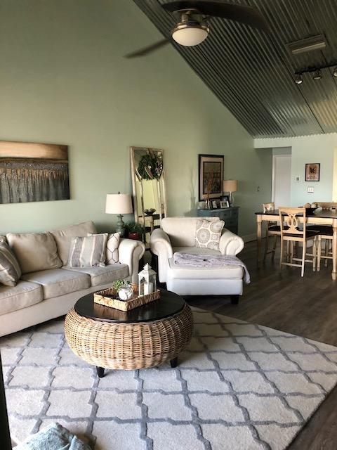 CLIPPER COVE T/H - Residential