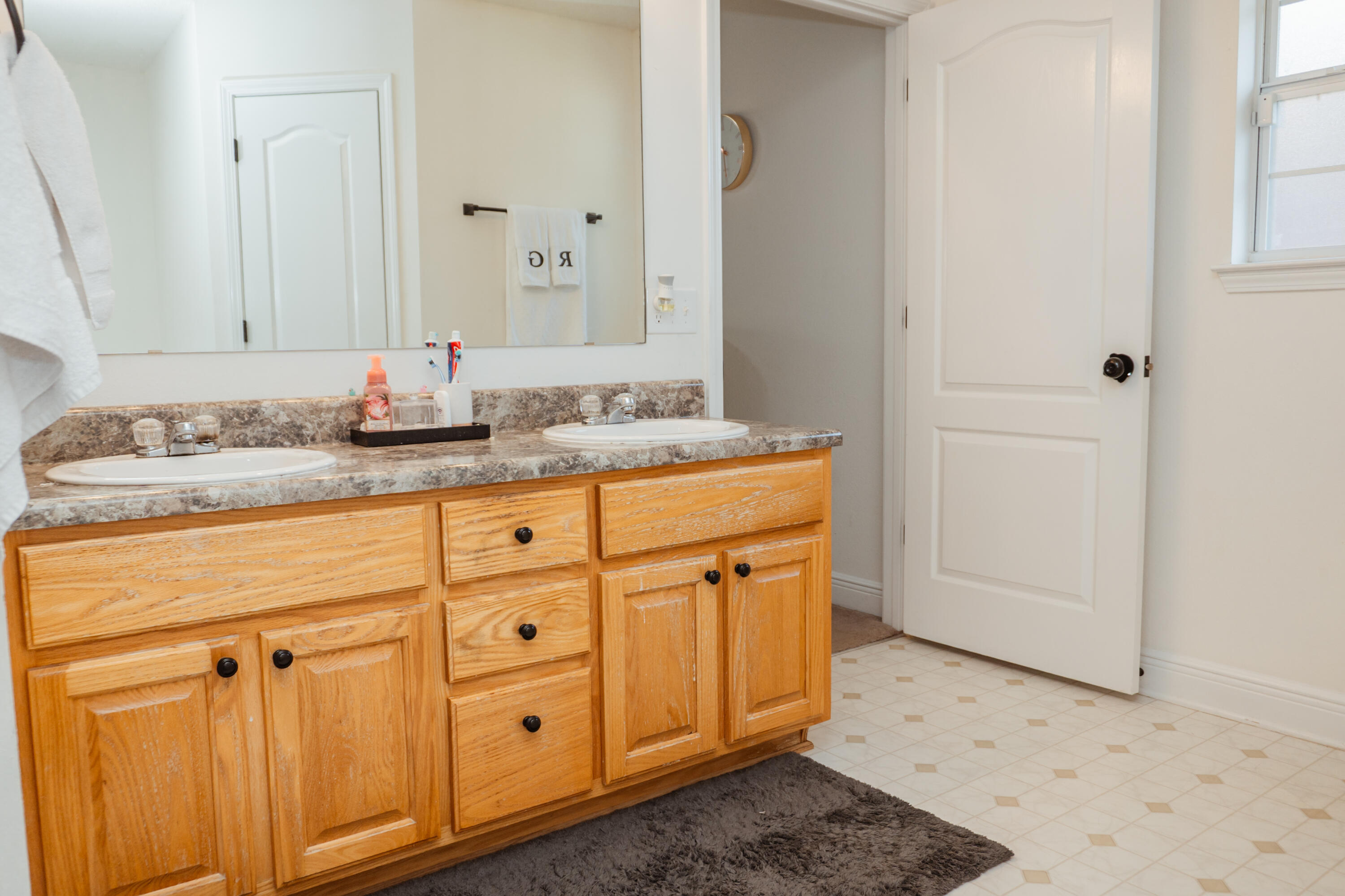 FOX VALLEY - Residential Lease