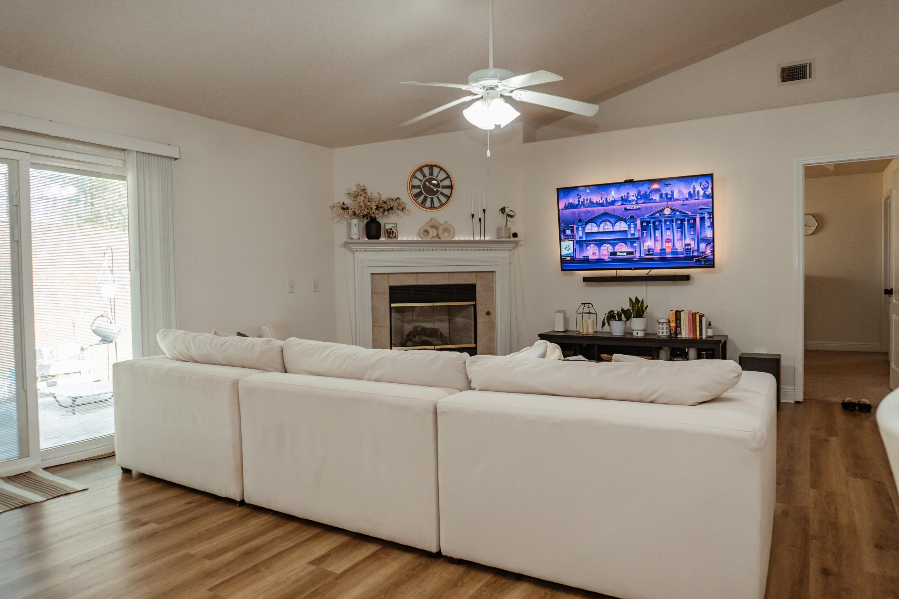 FOX VALLEY - Residential Lease