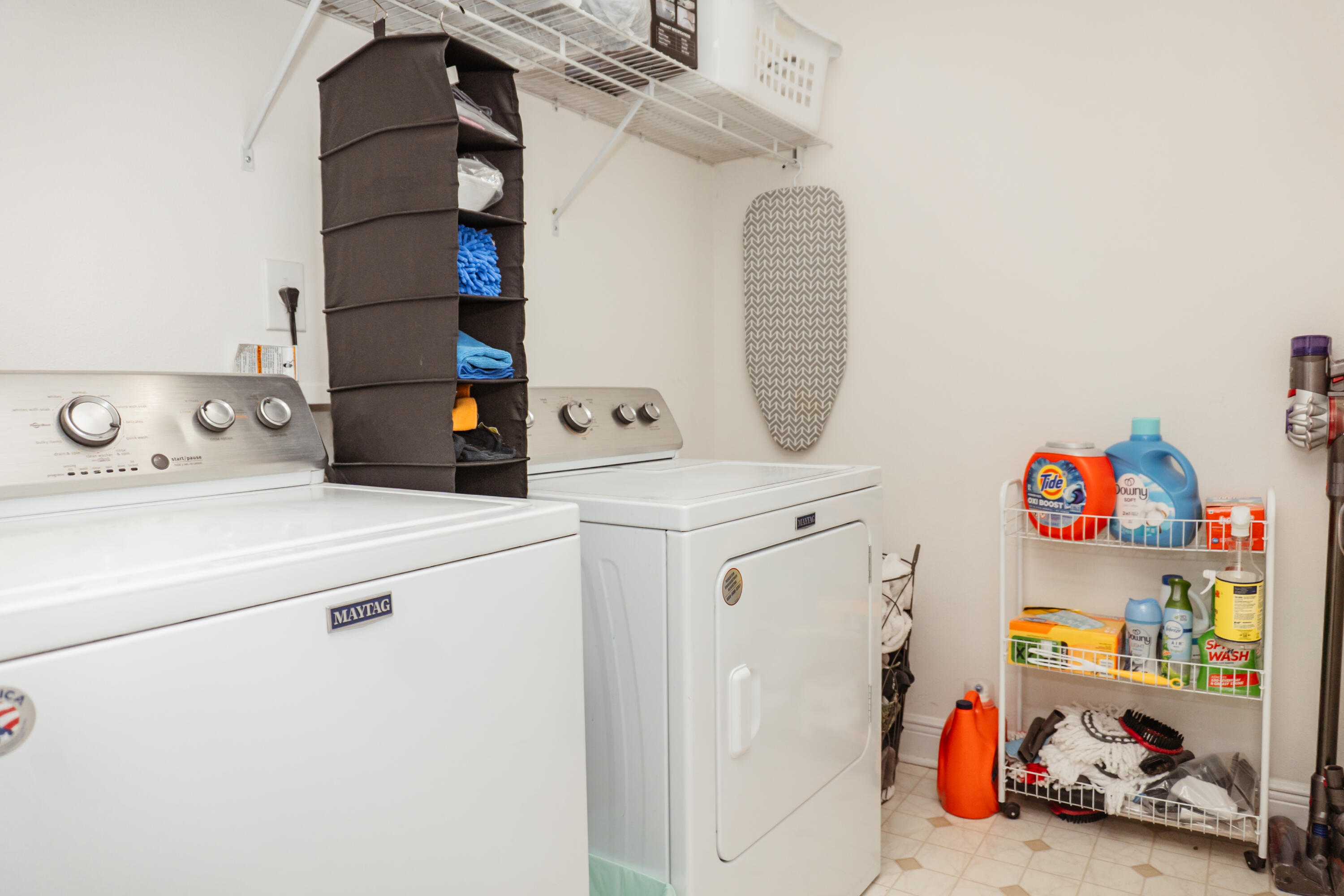 FOX VALLEY - Residential Lease