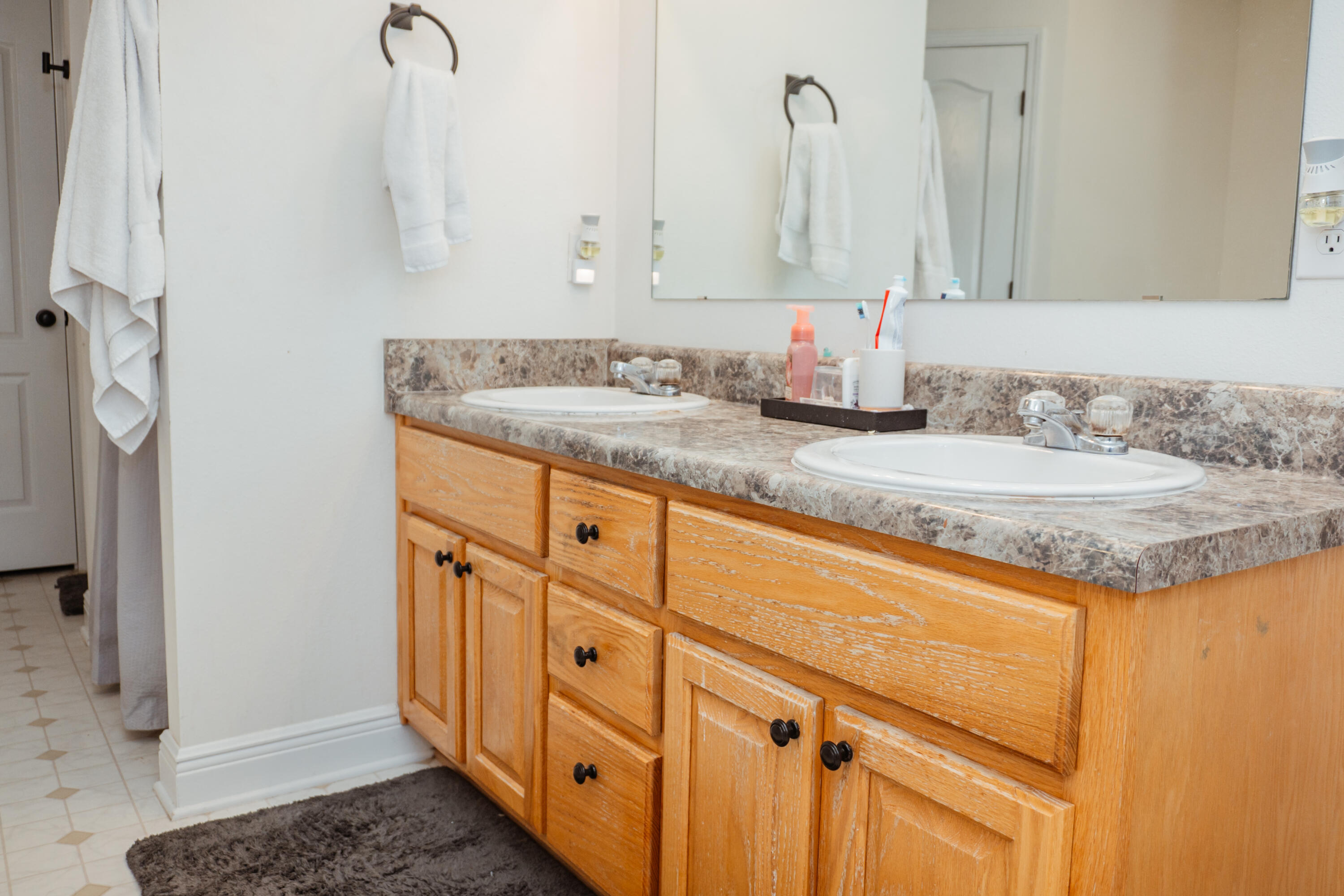 FOX VALLEY - Residential Lease