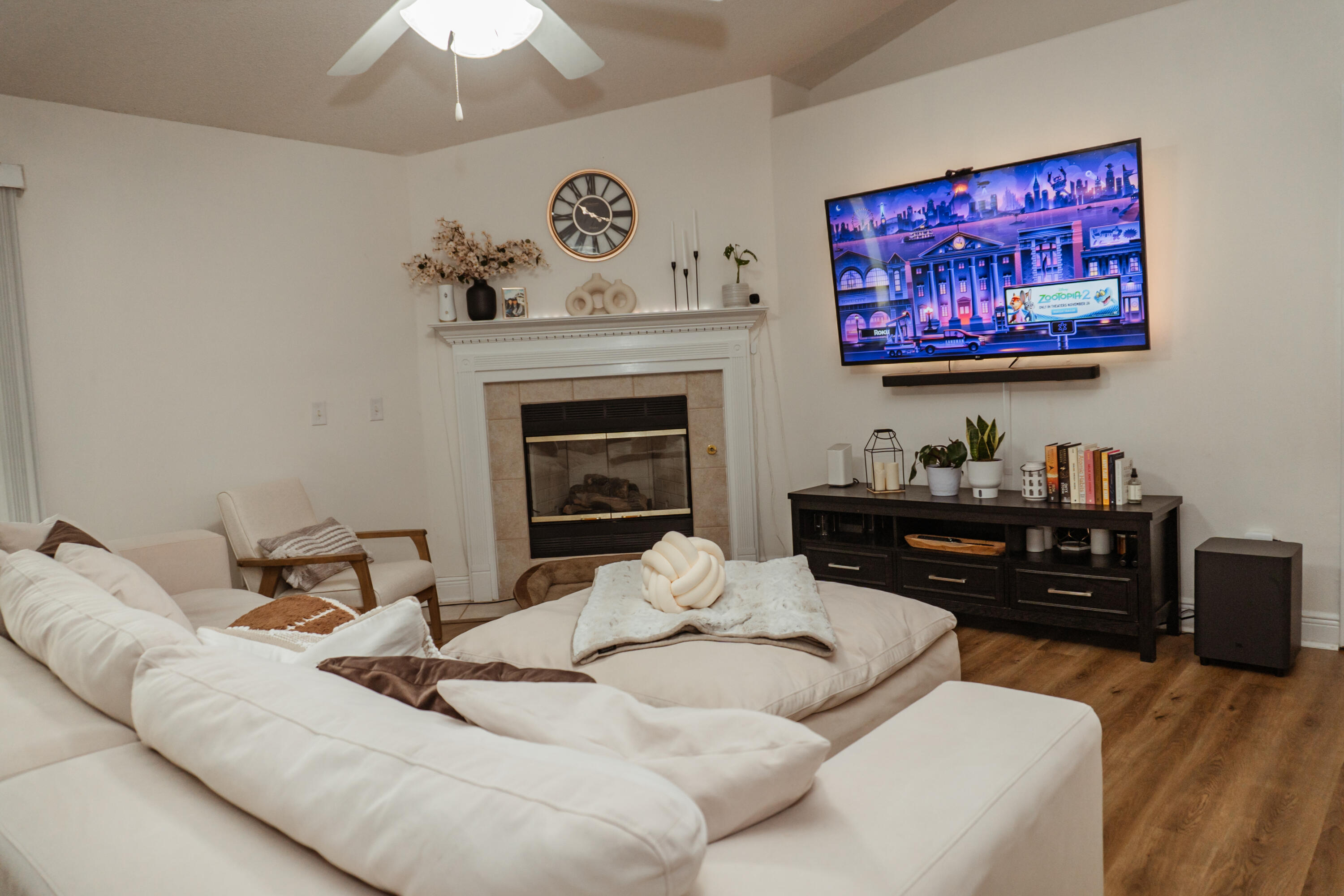 FOX VALLEY - Residential Lease