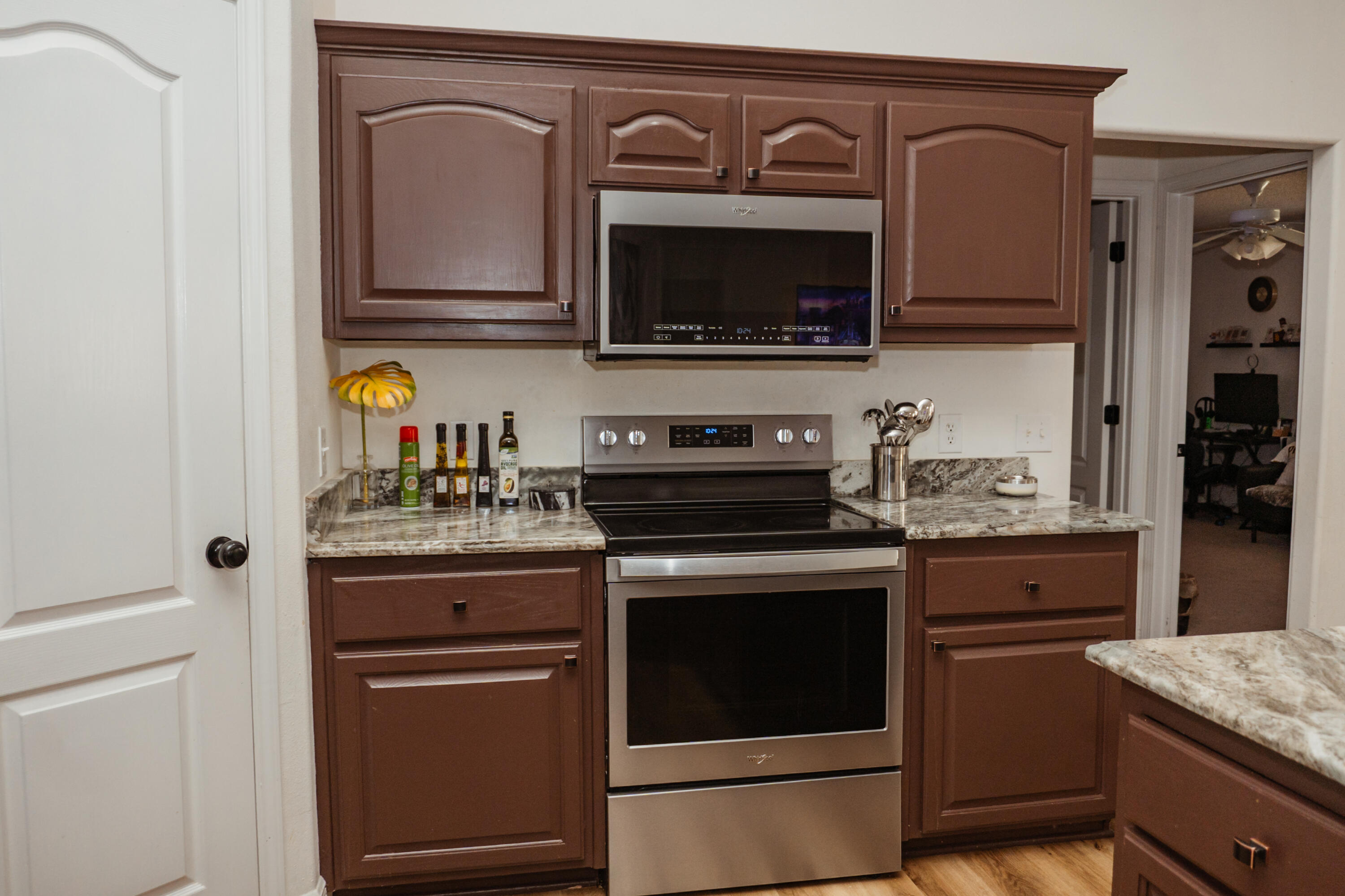 FOX VALLEY - Residential Lease