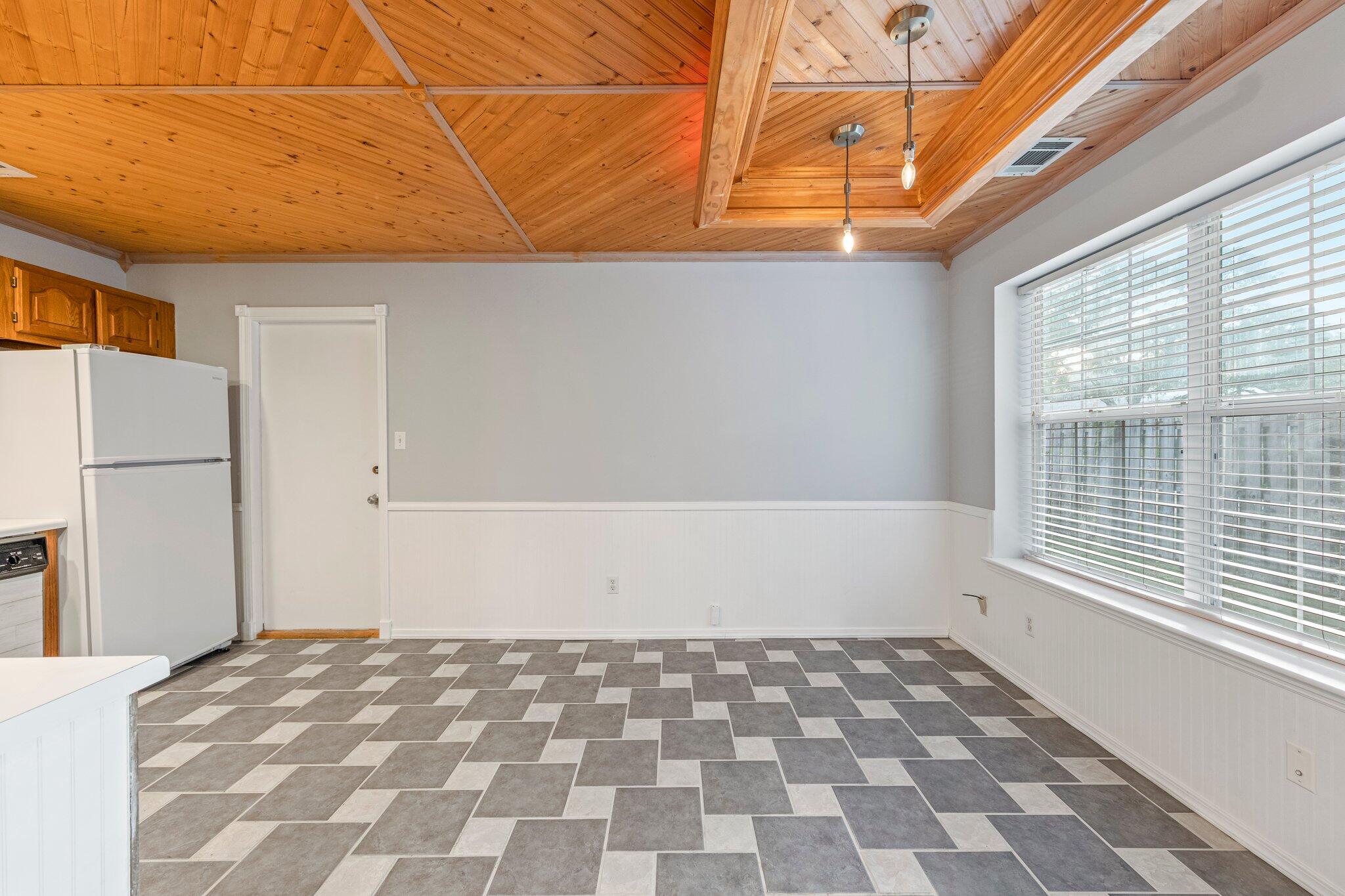 LLOYD & HETHERINGTON - Residential