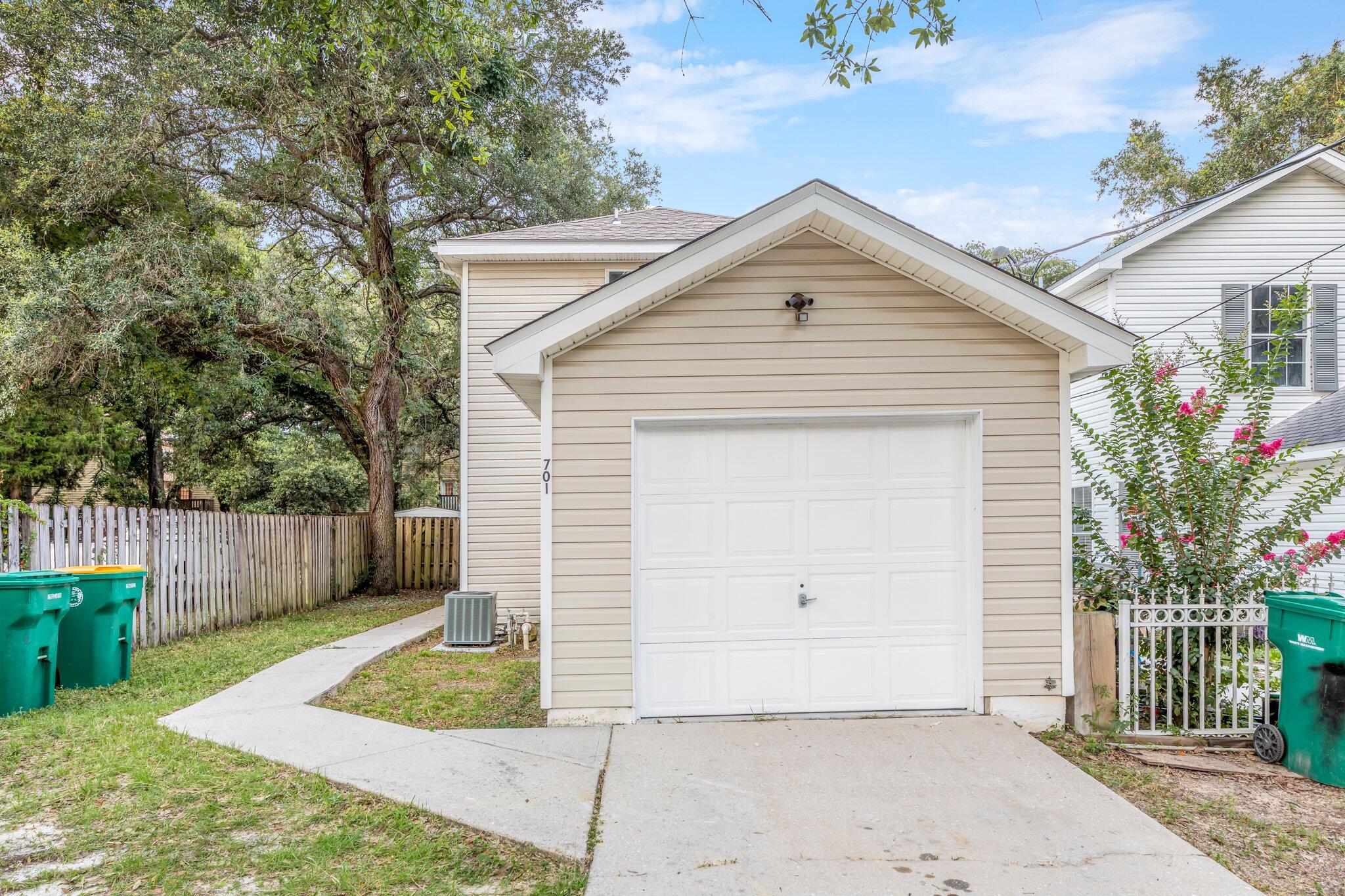 LLOYD & HETHERINGTON - Residential