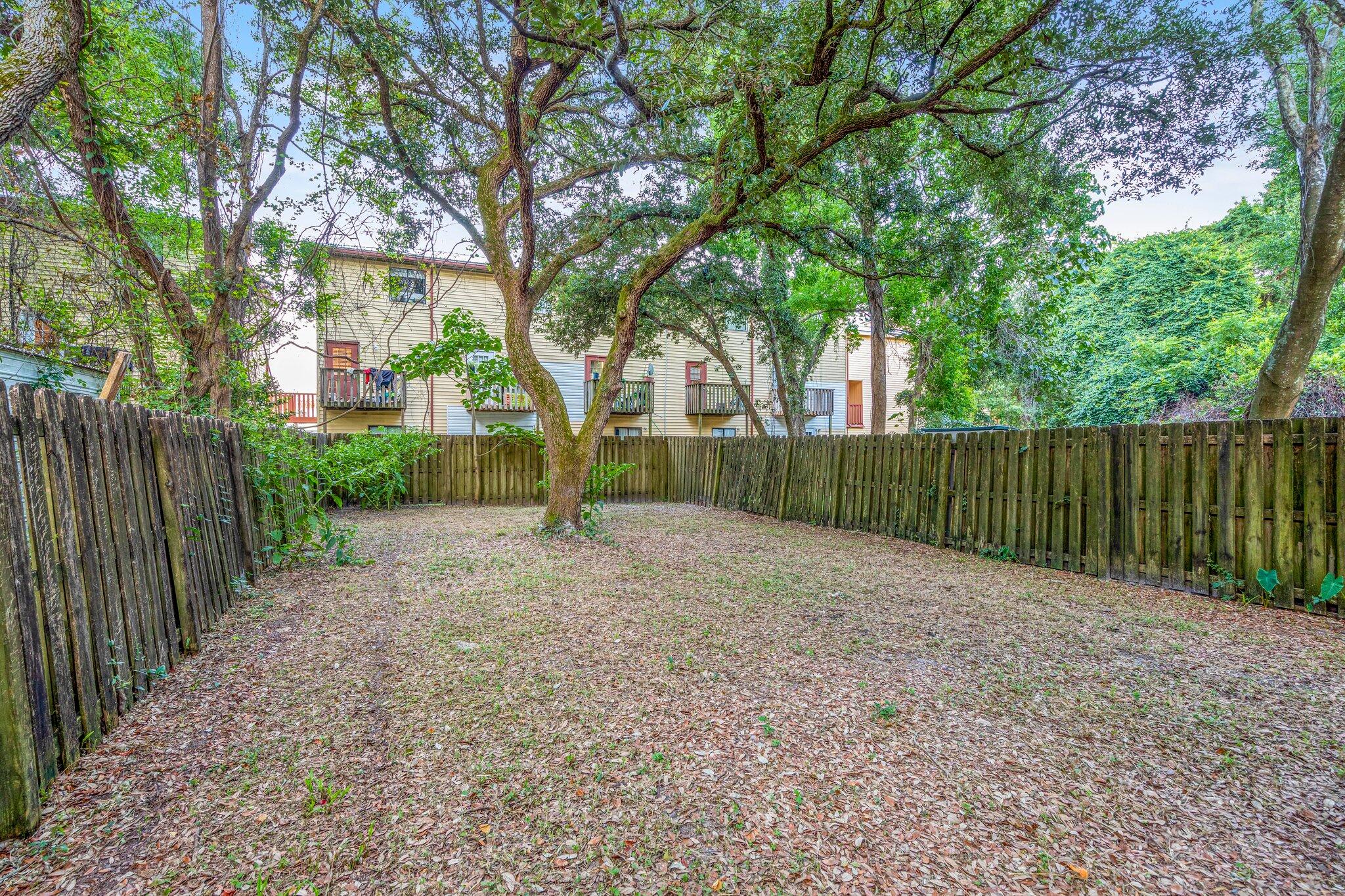 LLOYD & HETHERINGTON - Residential