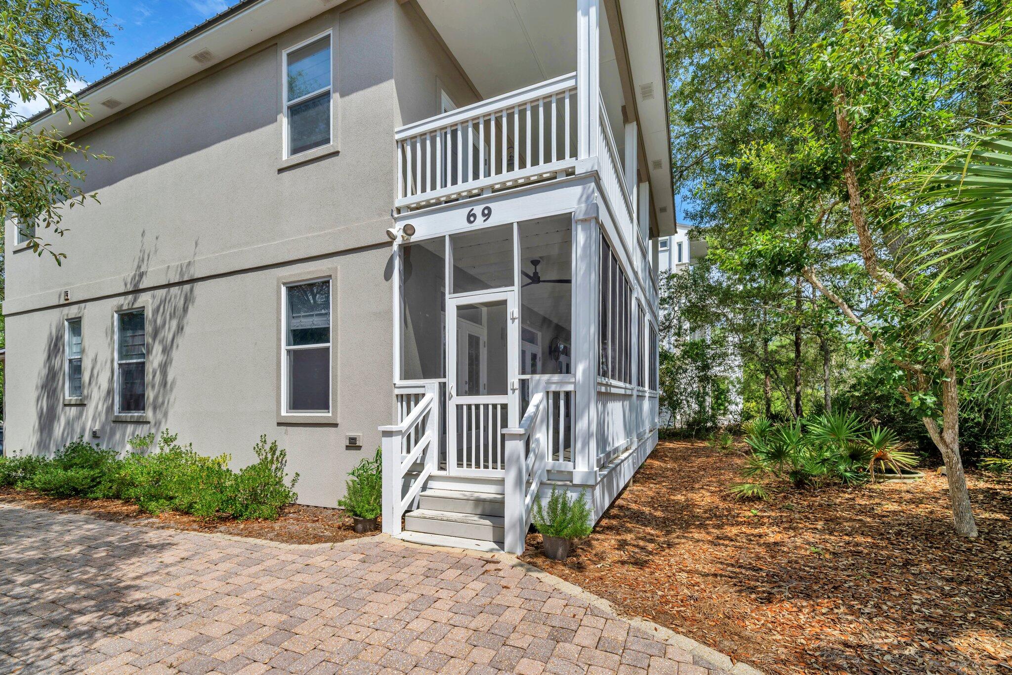 LAKEWOOD  POINTE ESTATES - Residential