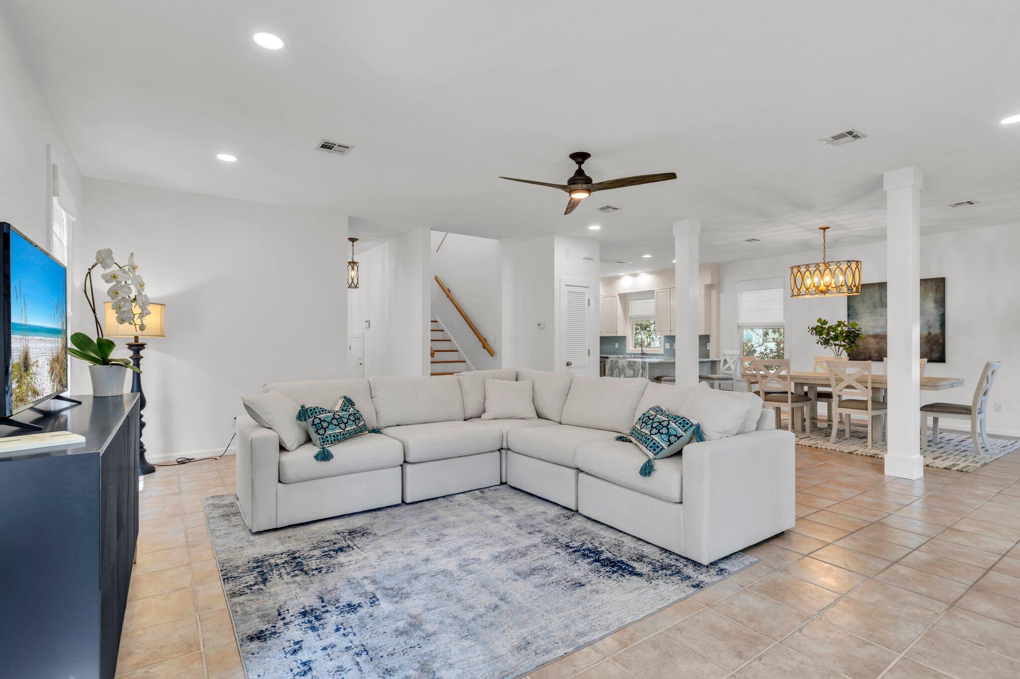LAKEWOOD  POINTE ESTATES - Residential