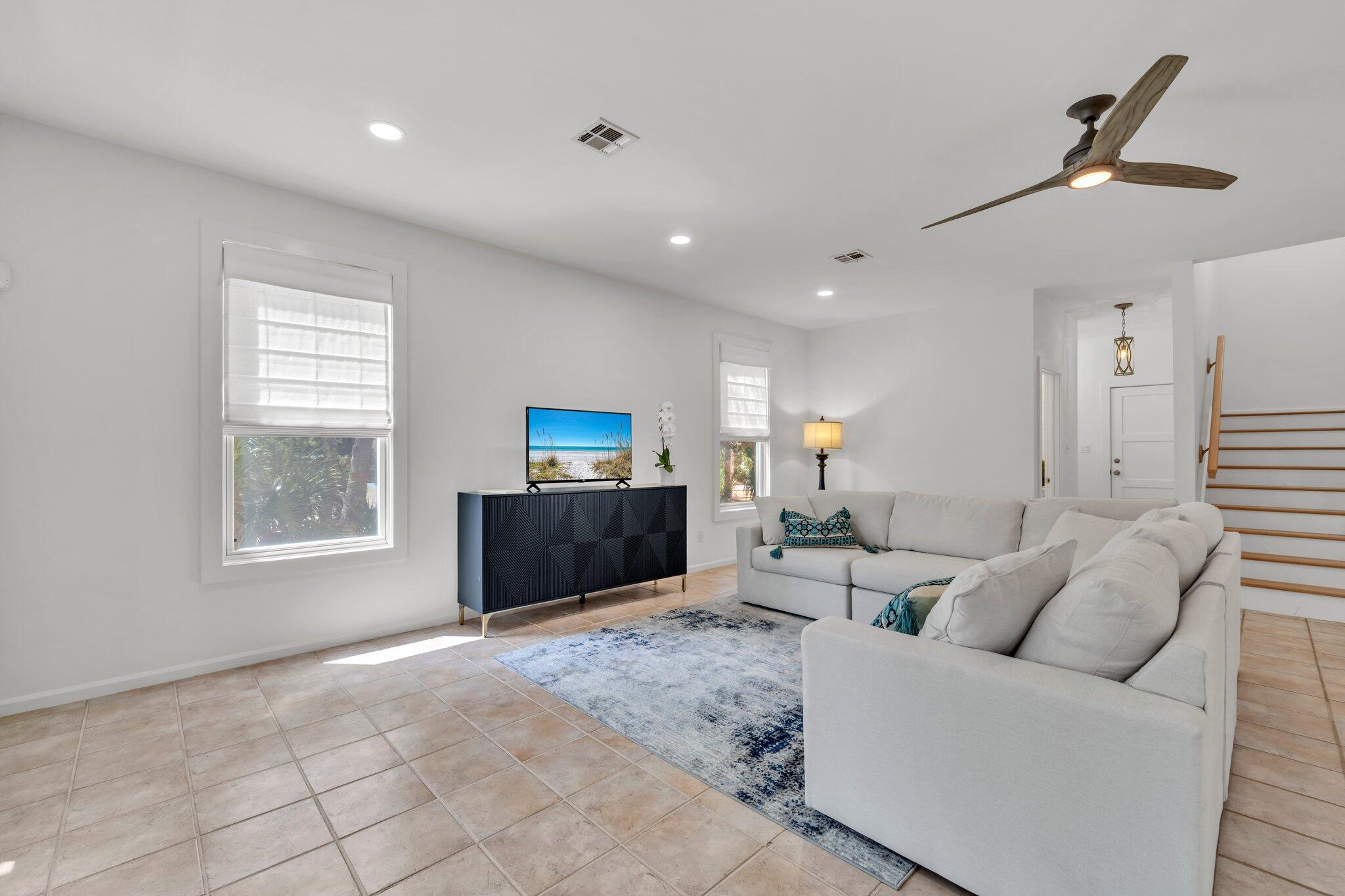 LAKEWOOD  POINTE ESTATES - Residential