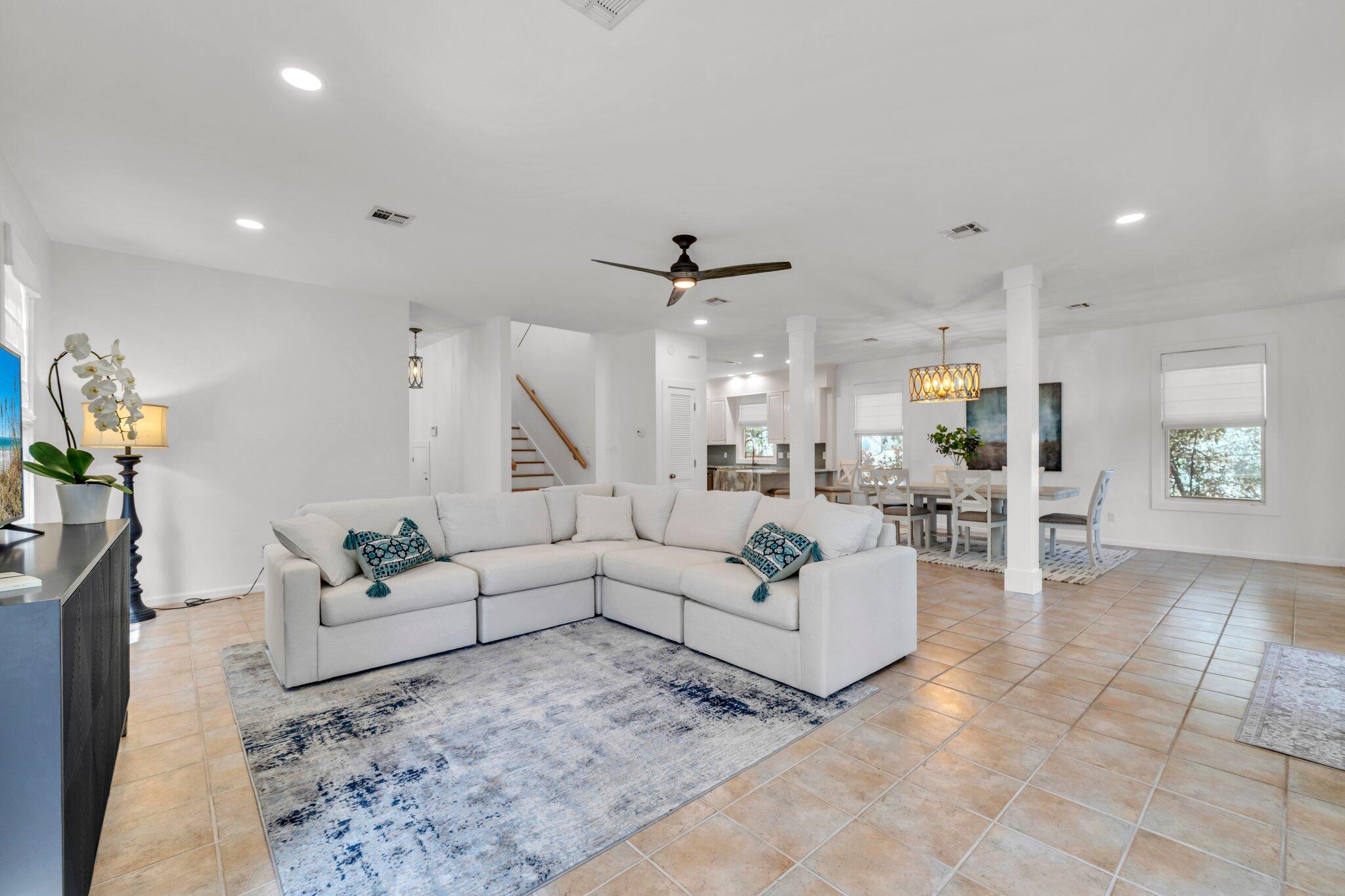 LAKEWOOD  POINTE ESTATES - Residential