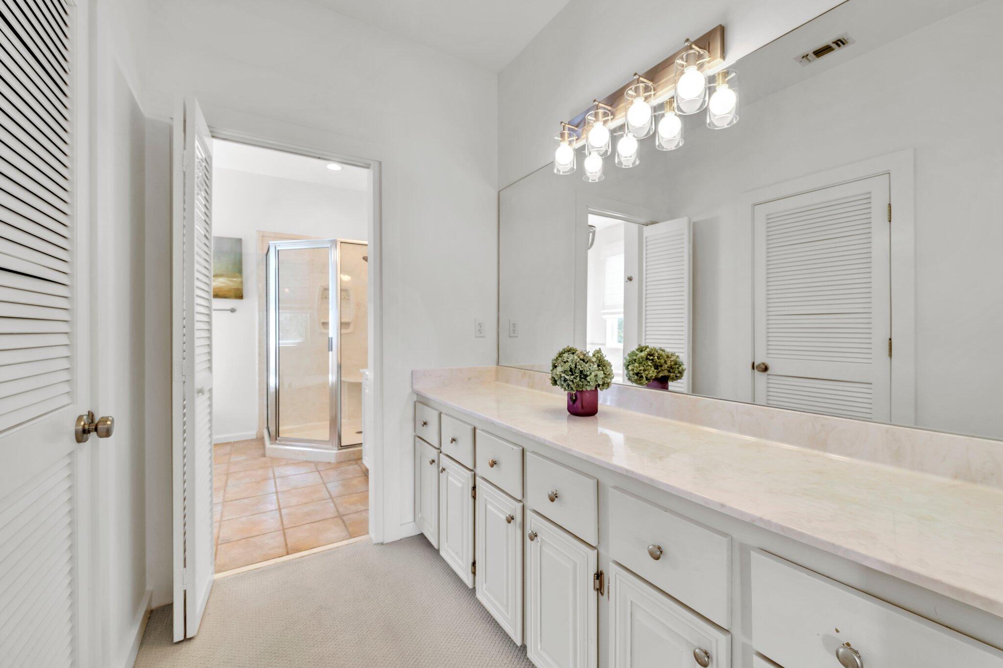 LAKEWOOD  POINTE ESTATES - Residential
