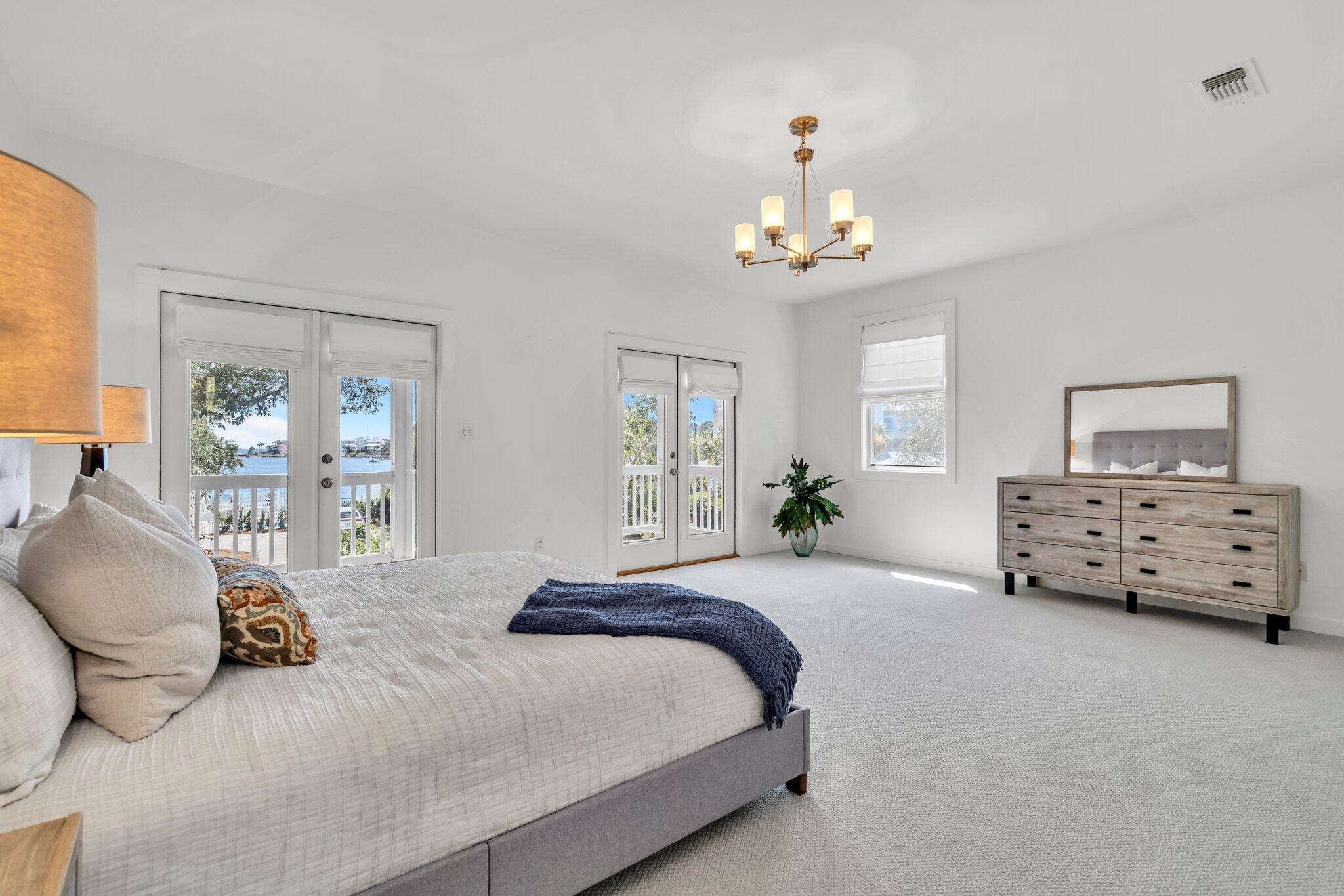 LAKEWOOD  POINTE ESTATES - Residential