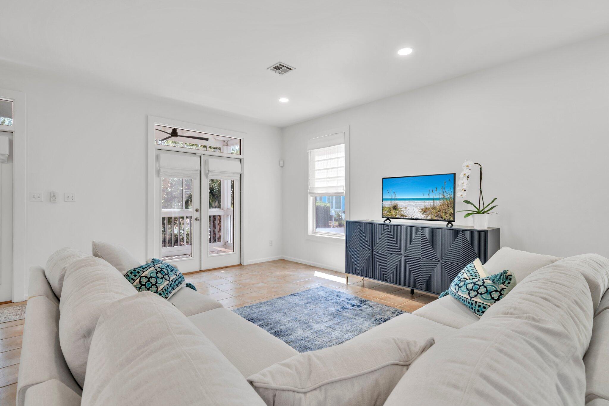 LAKEWOOD  POINTE ESTATES - Residential