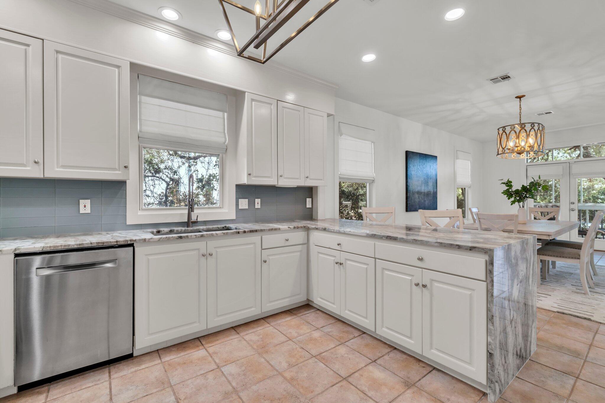 LAKEWOOD  POINTE ESTATES - Residential