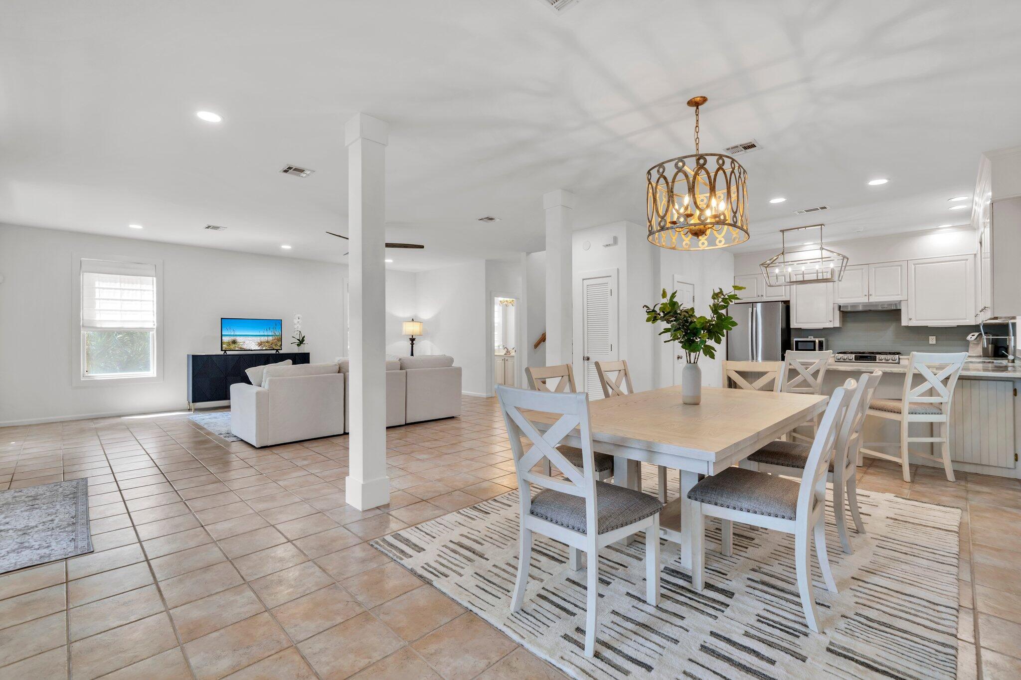 LAKEWOOD  POINTE ESTATES - Residential